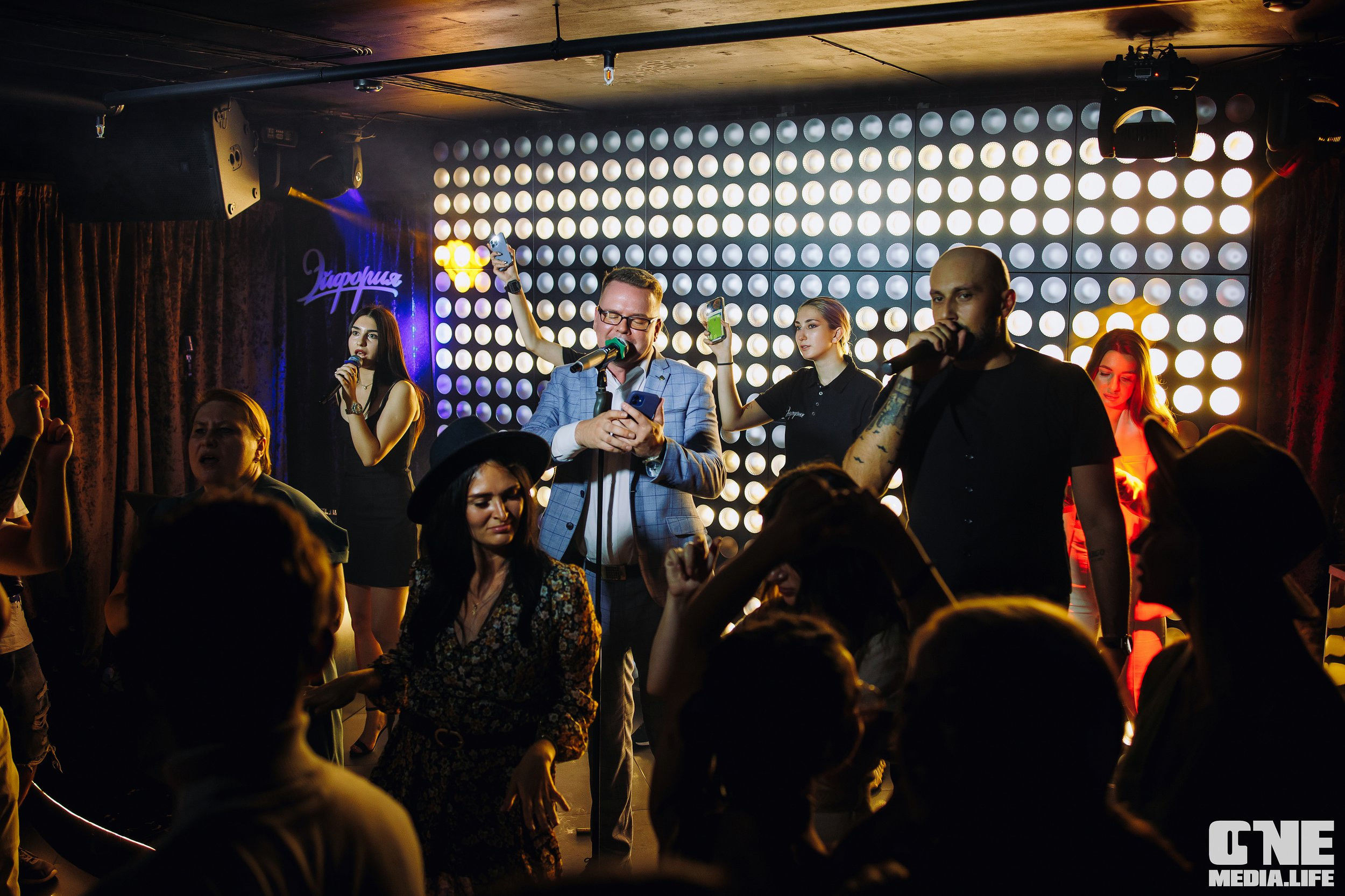 Репортаж из караоке-клуба Эйфория. One Media Life: фоторепортажи, фотоотчеты с мероприятий и заведений