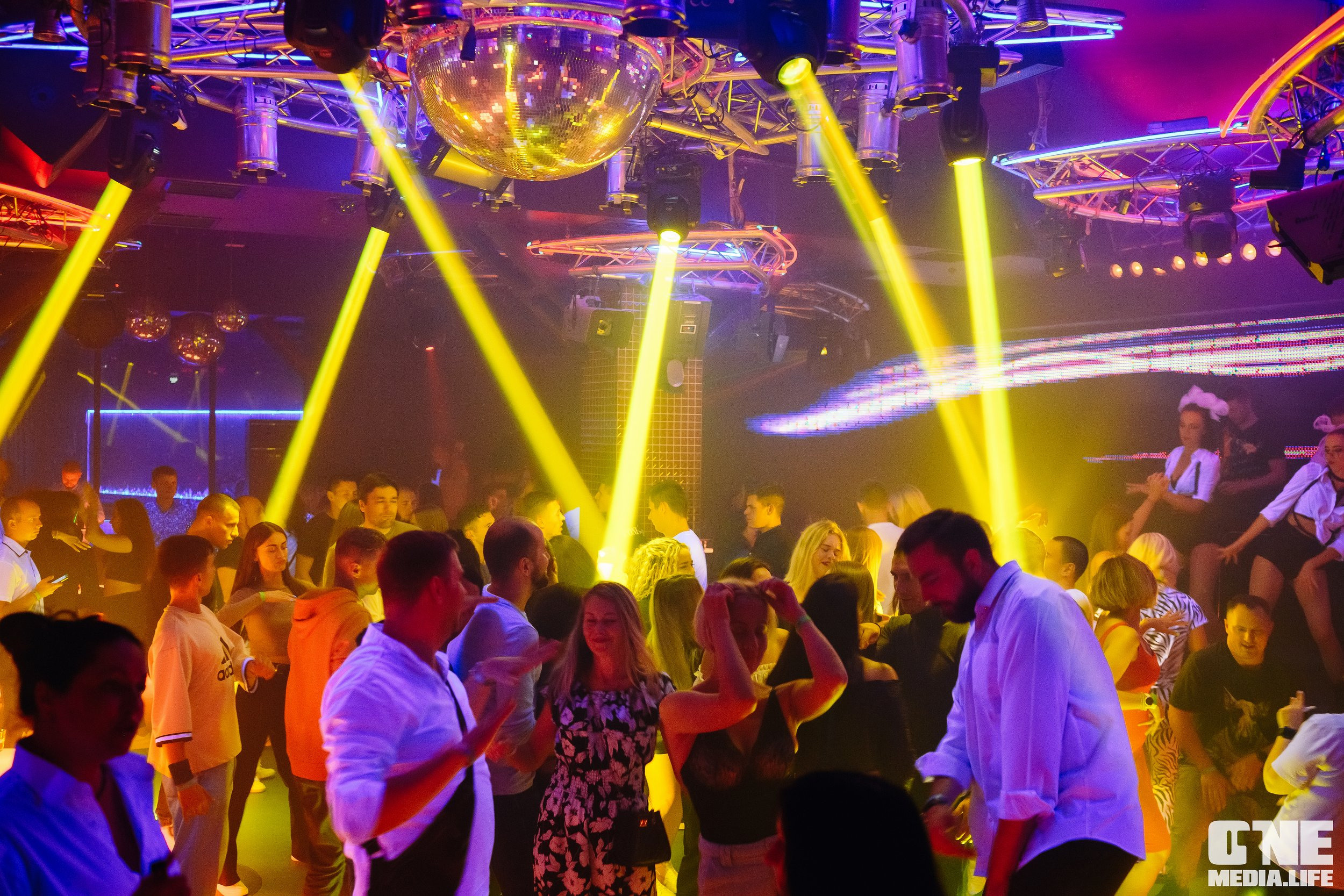 Фоторепортаж из РК Планета. One Media Life: фоторепортажи, фотоотчеты с мероприятий и заведений
