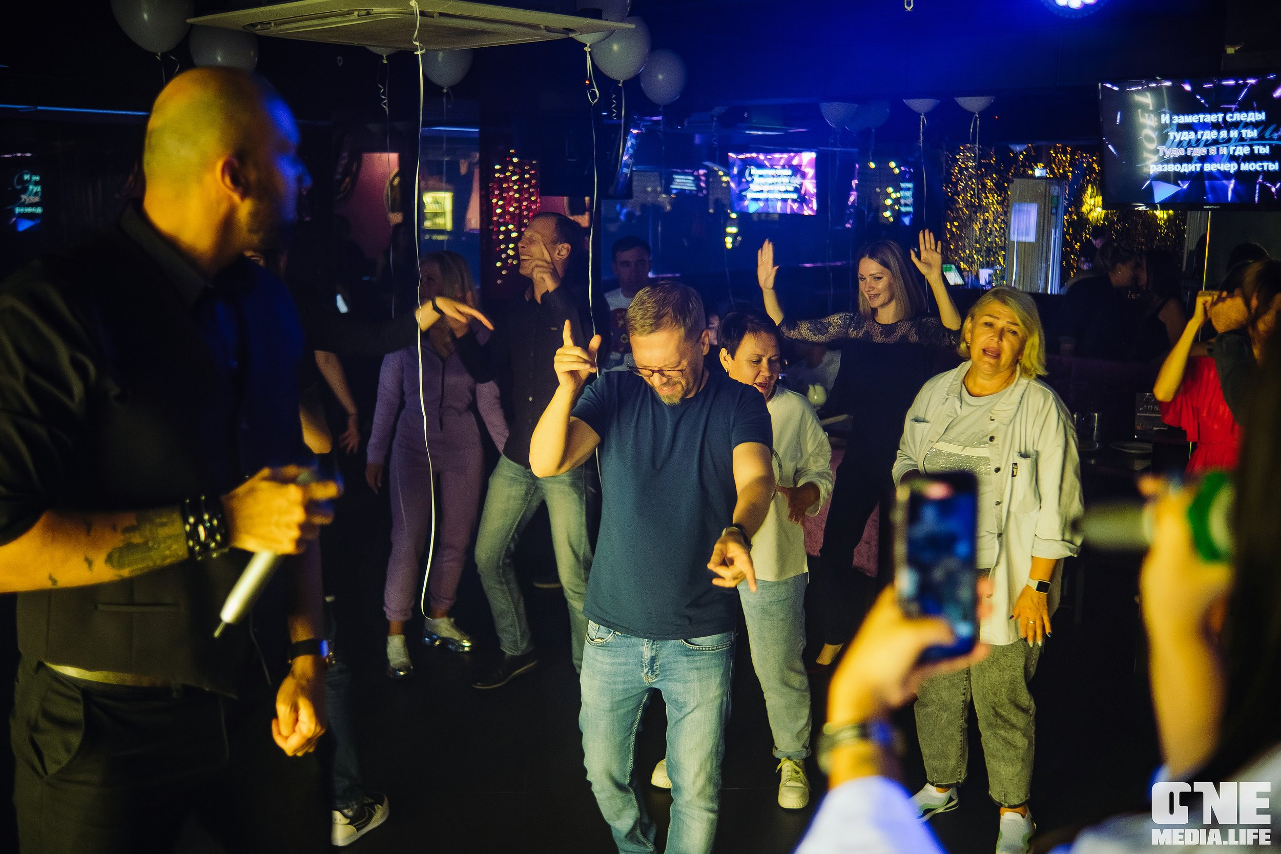 Фоторепортаж из караоке-клуба Эйфория. One Media Life: фоторепортажи, фотоотчеты с мероприятий и заведений