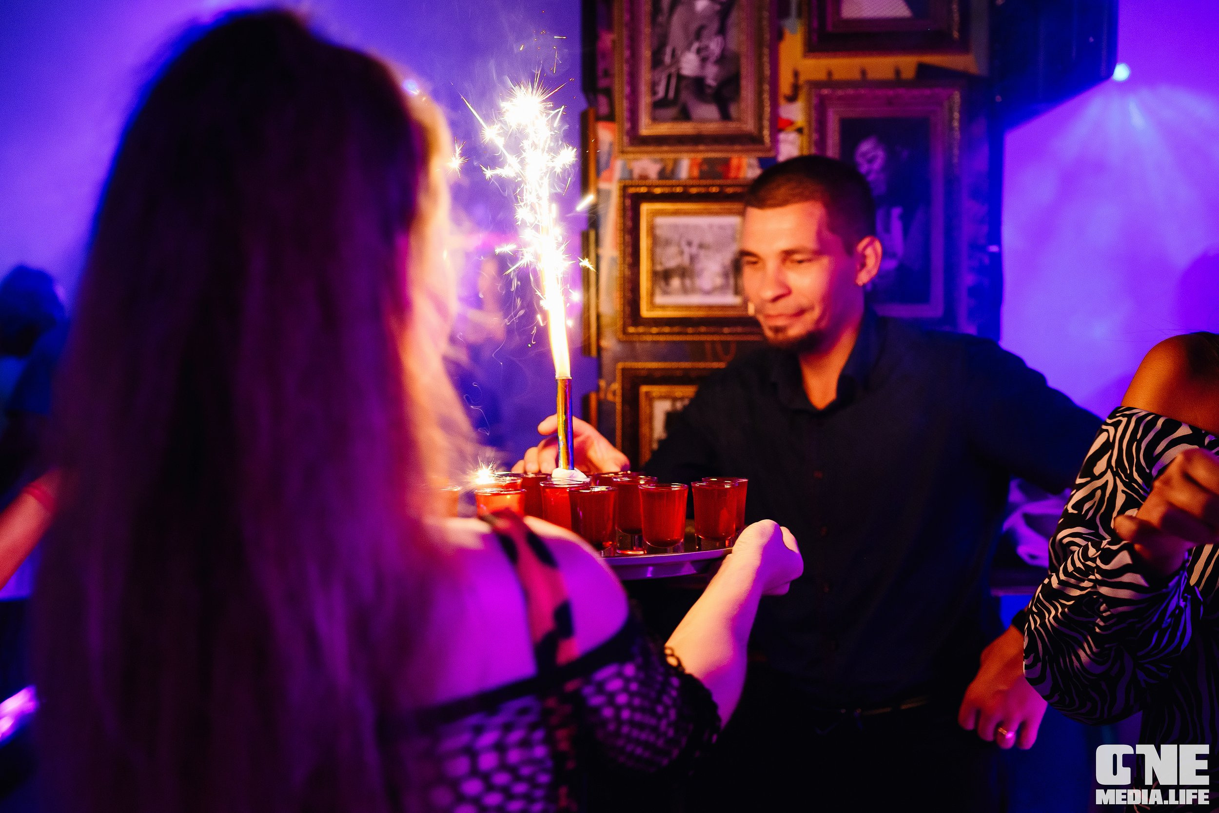 Репортаж из экстрим бара XxxX. One Media Life: фоторепортажи, фотоотчеты с мероприятий и заведений