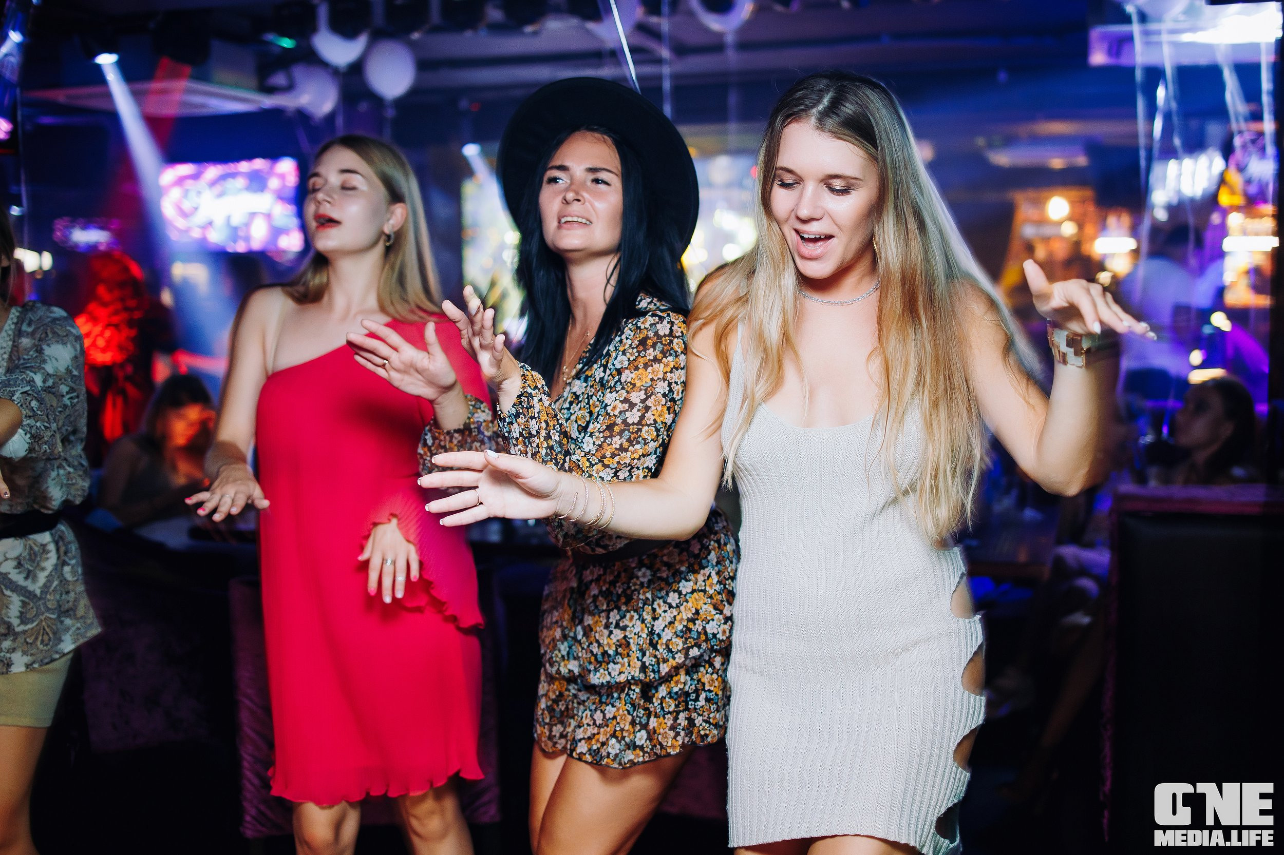 Репортаж из караоке-клуба Эйфория. One Media Life: фоторепортажи, фотоотчеты с мероприятий и заведений