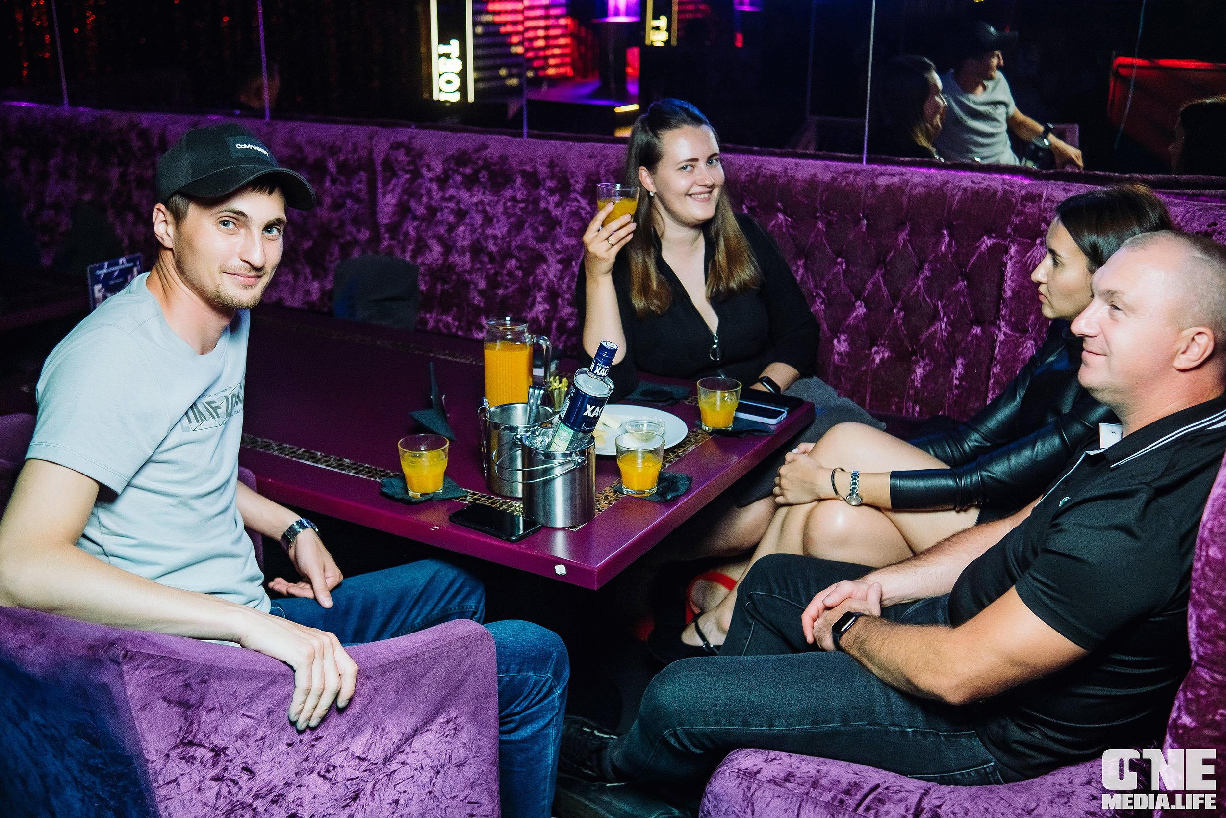 Фоторепортаж из караоке-клуба Эйфория. One Media Life: фоторепортажи, фотоотчеты с мероприятий и заведений