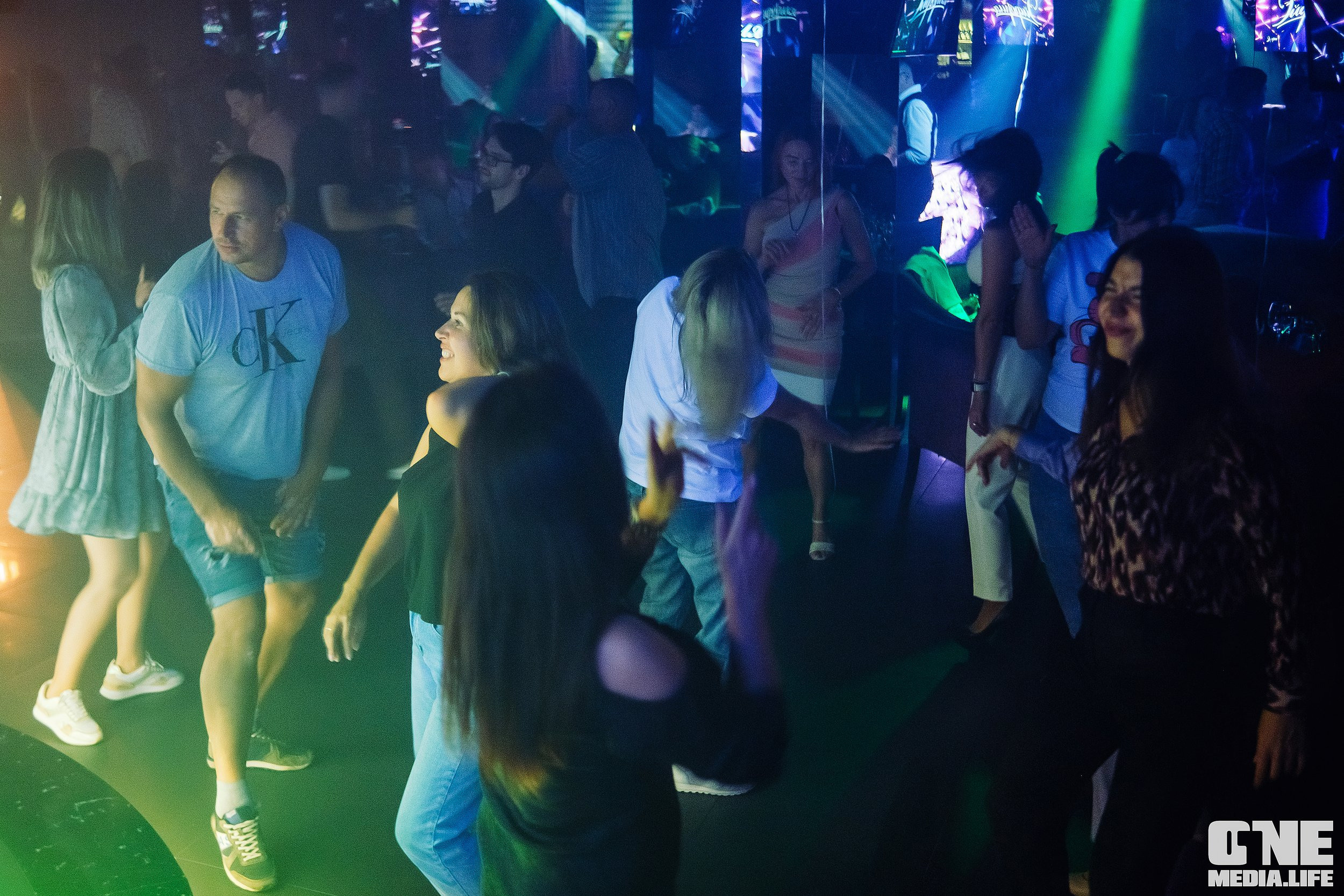 Фоторепортаж из караоке-клуба Эйфория. One Media Life: фоторепортажи, фотоотчеты с мероприятий и заведений