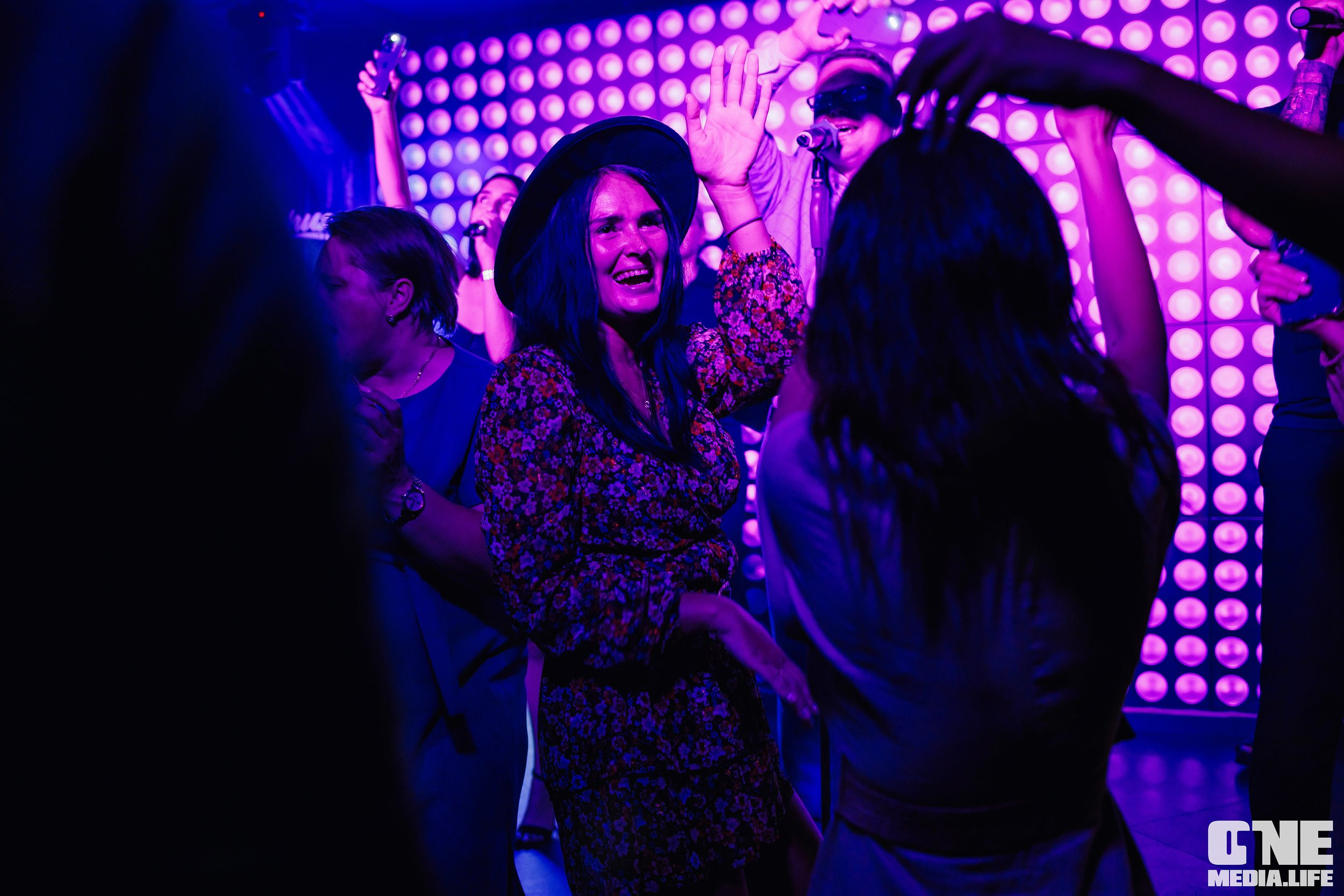 Репортаж из караоке-клуба Эйфория. One Media Life: фоторепортажи, фотоотчеты с мероприятий и заведений