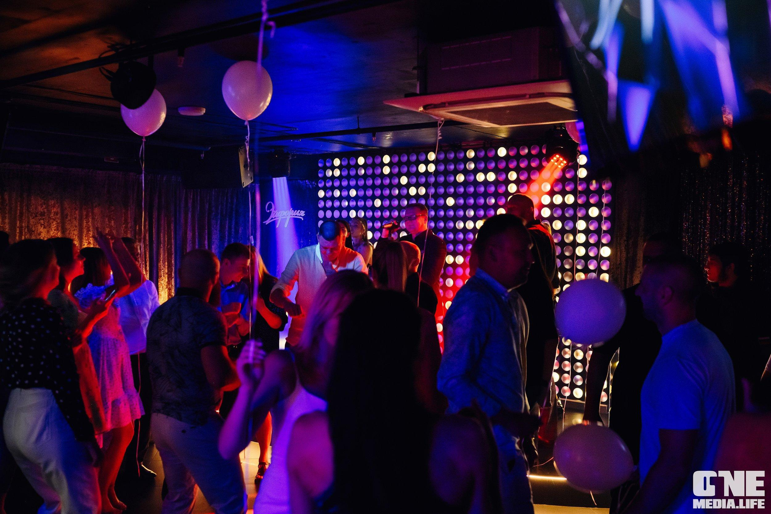 Фоторепортаж из караоке-клуба Эйфория. One Media Life: фоторепортажи, фотоотчеты с мероприятий и заведений