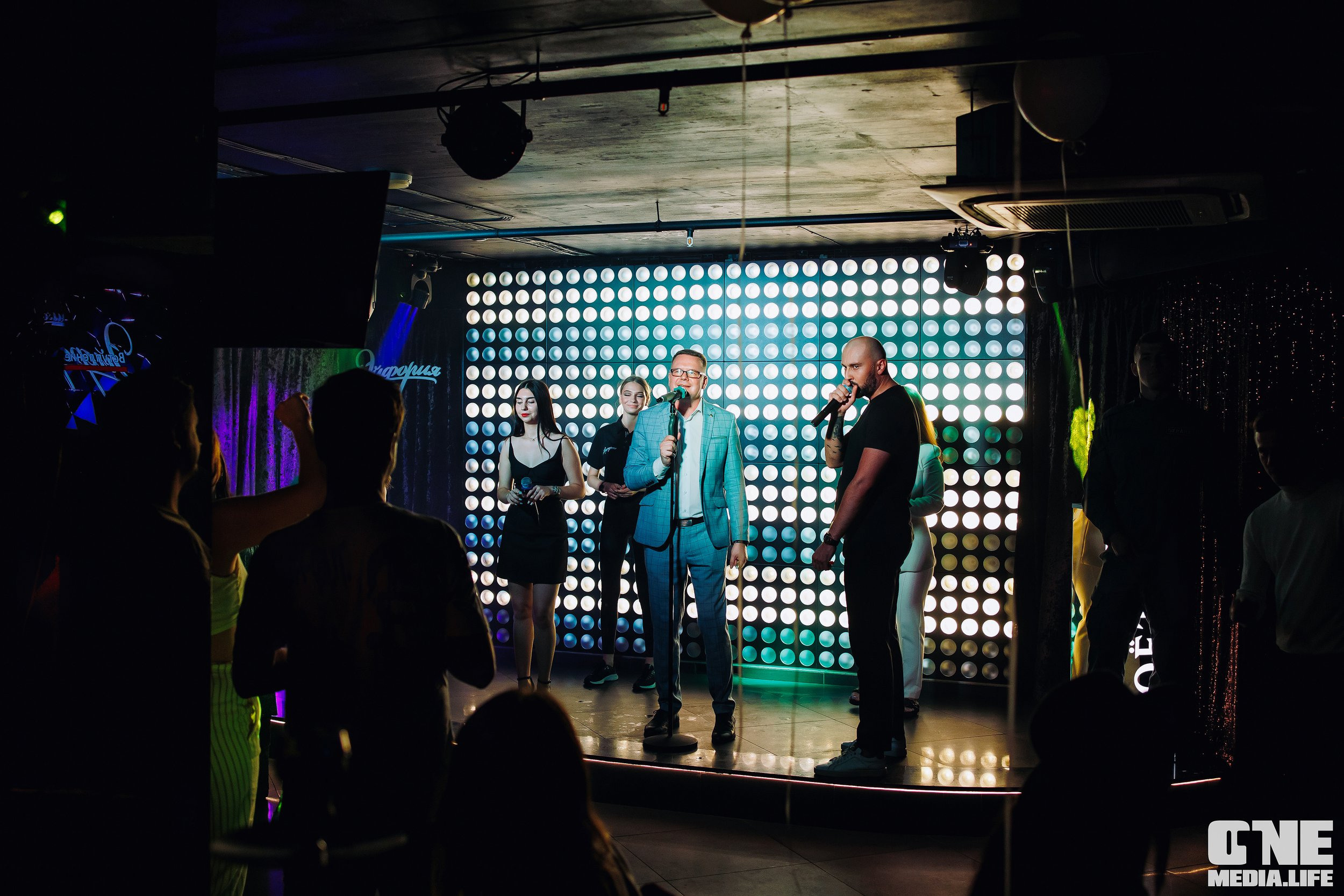 Репортаж из караоке-клуба Эйфория. One Media Life: фоторепортажи, фотоотчеты с мероприятий и заведений