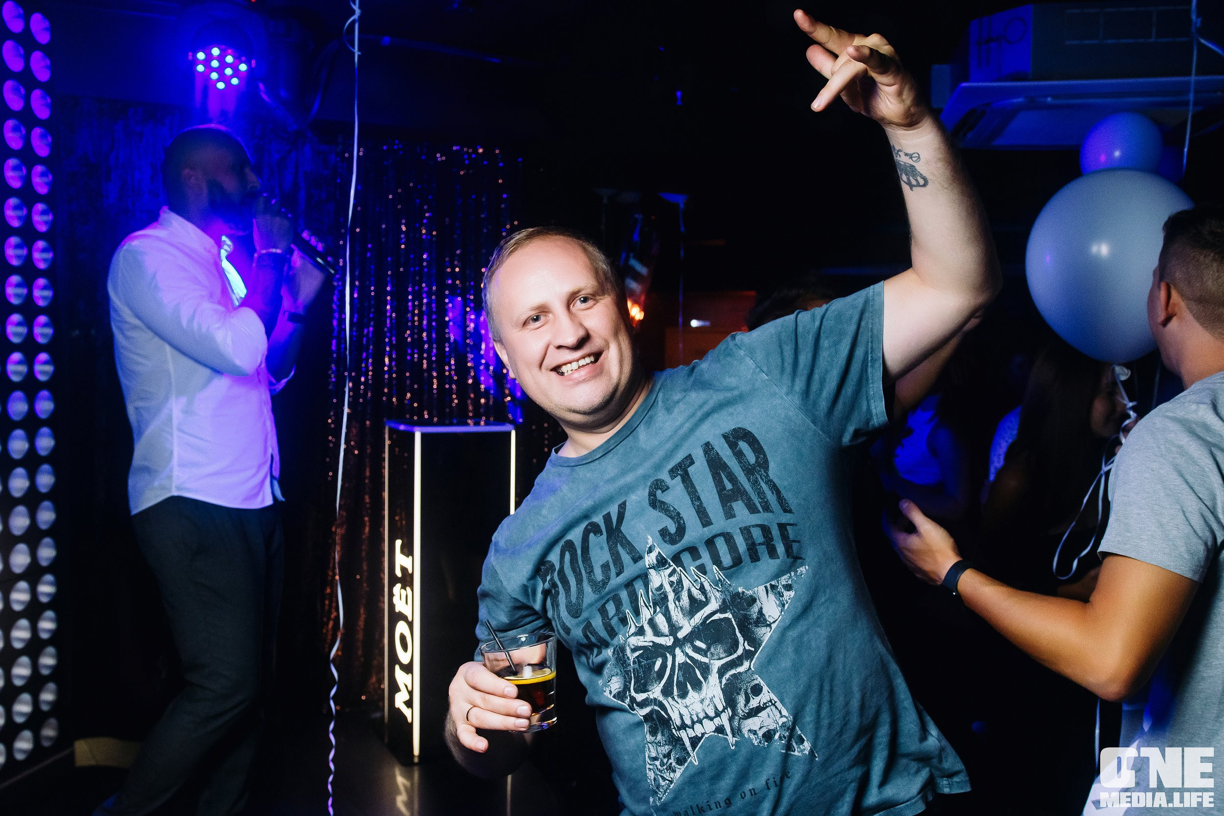 Фоторепортаж из караоке-клуба Эйфория. One Media Life: фоторепортажи, фотоотчеты с мероприятий и заведений