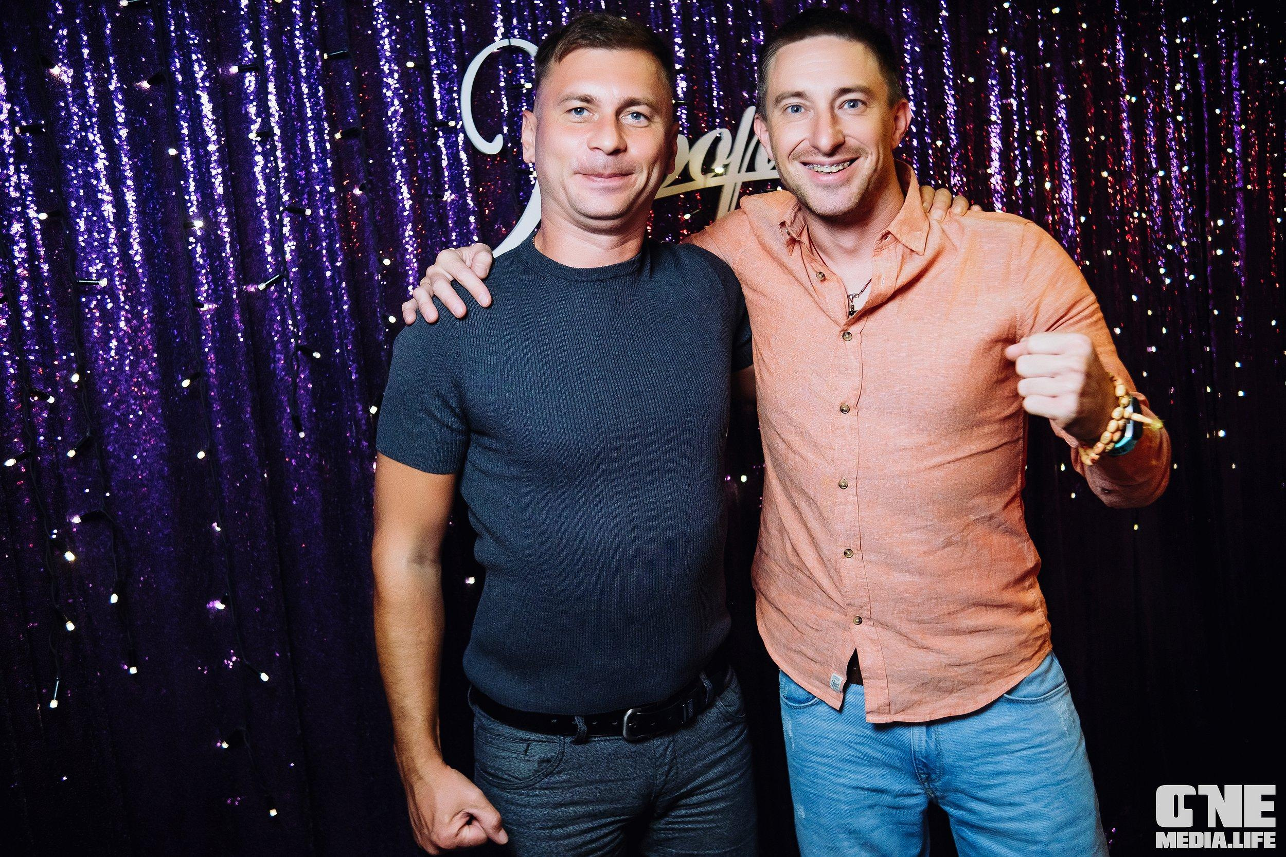 Фоторепортаж из караоке-клуба Эйфория. One Media Life: фоторепортажи, фотоотчеты с мероприятий и заведений