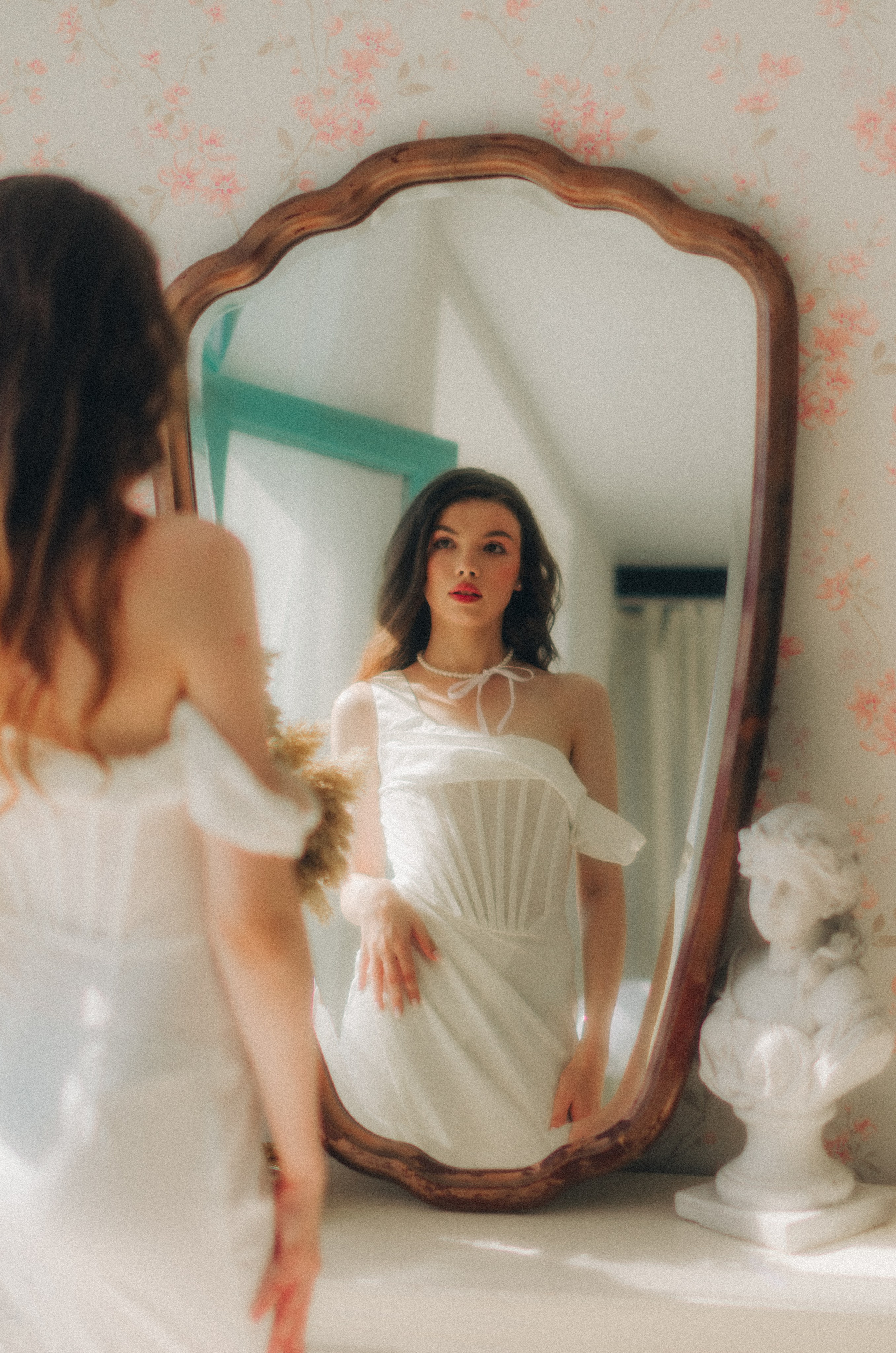 Фотосессия в стиле old money vintage. Денисова Аля — фотограф для парных съемок и индивидуальных историй в Барнауле