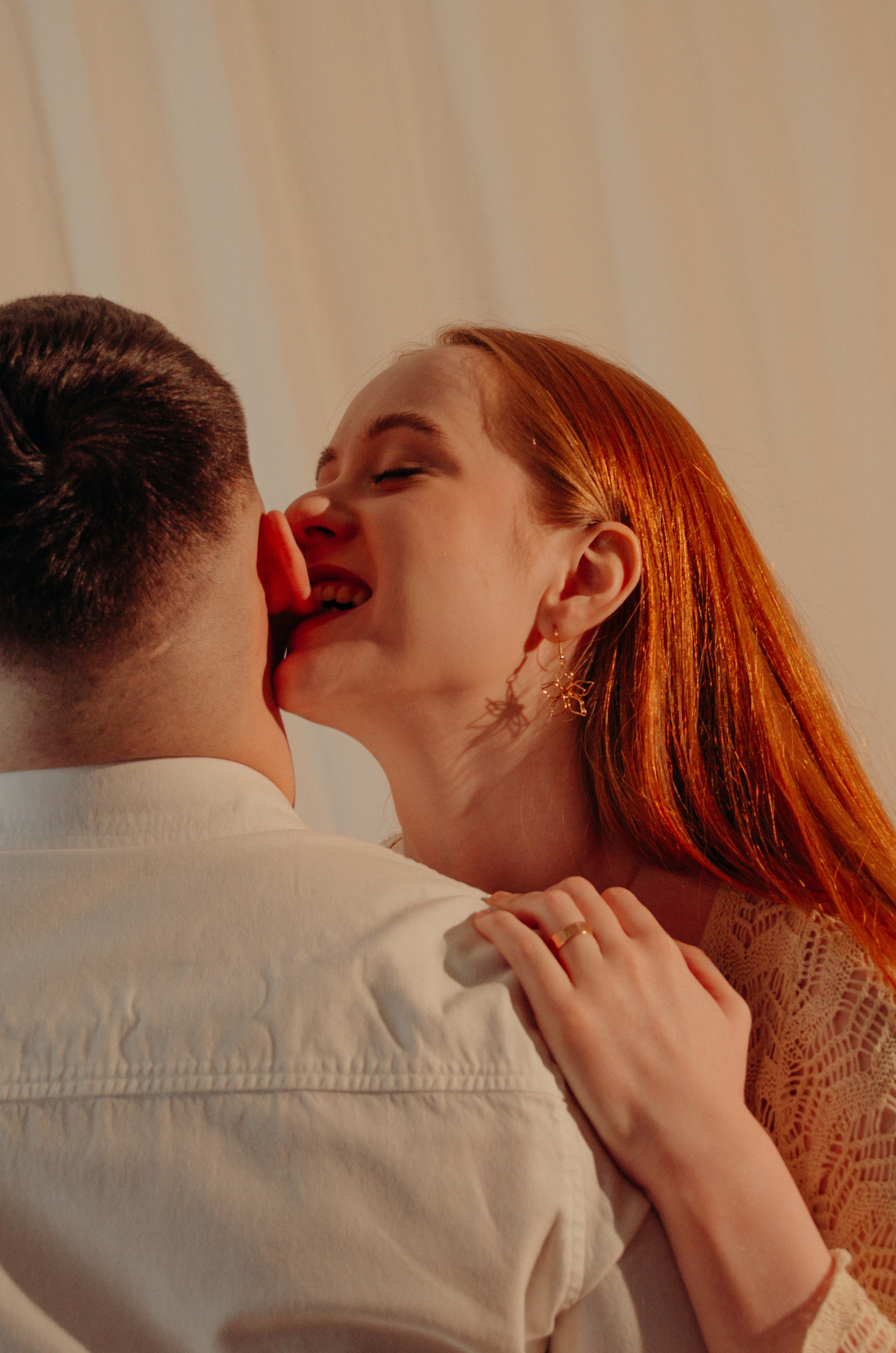 Love Story в фотостудии в стиле бохо. Денисова Аля — фотограф для парных съемок и индивидуальных историй в Барнауле