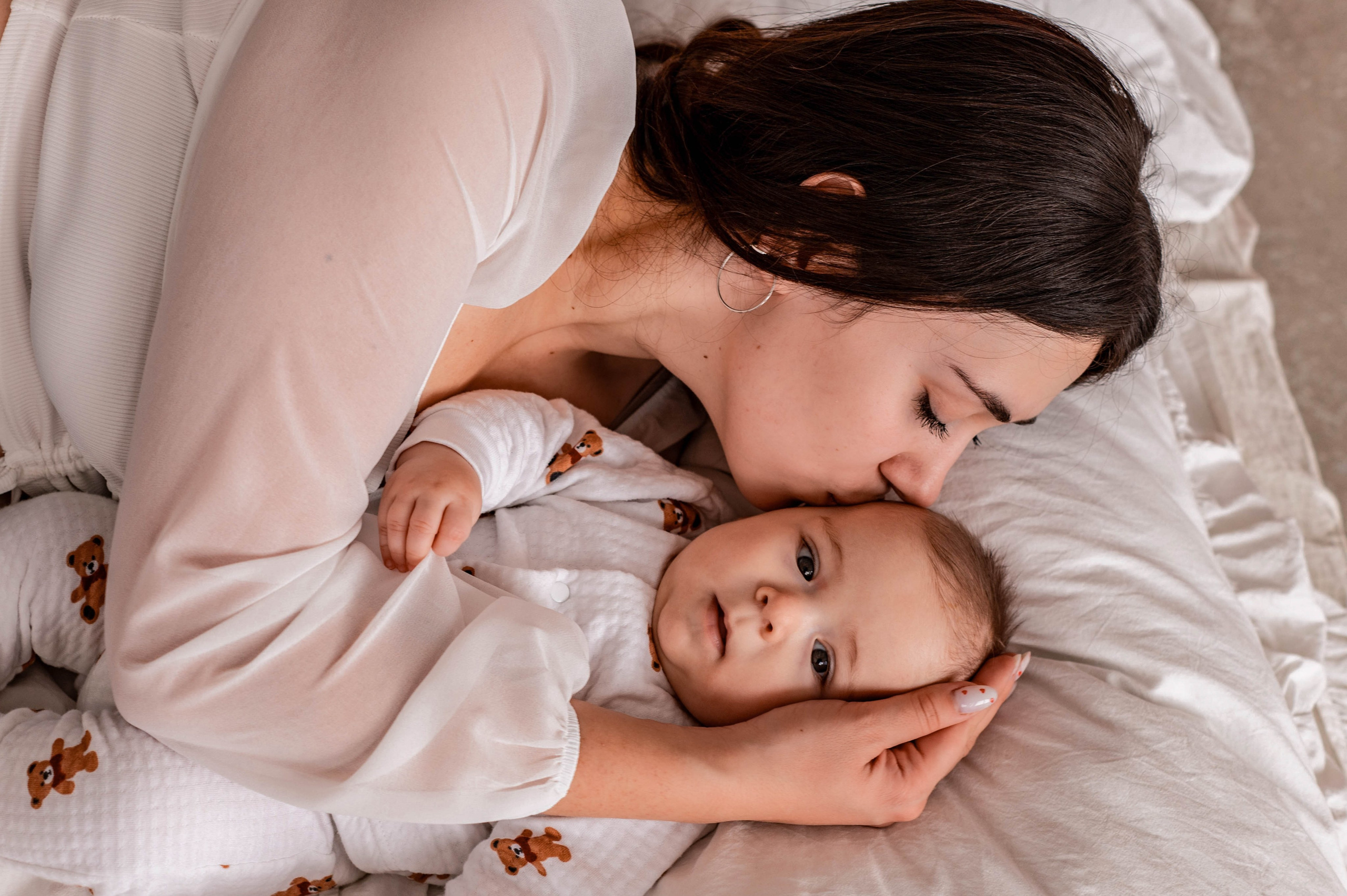 Алина и Кирилл с малышом. Семейный и свадебный фотограф в Абакане Юлия Су