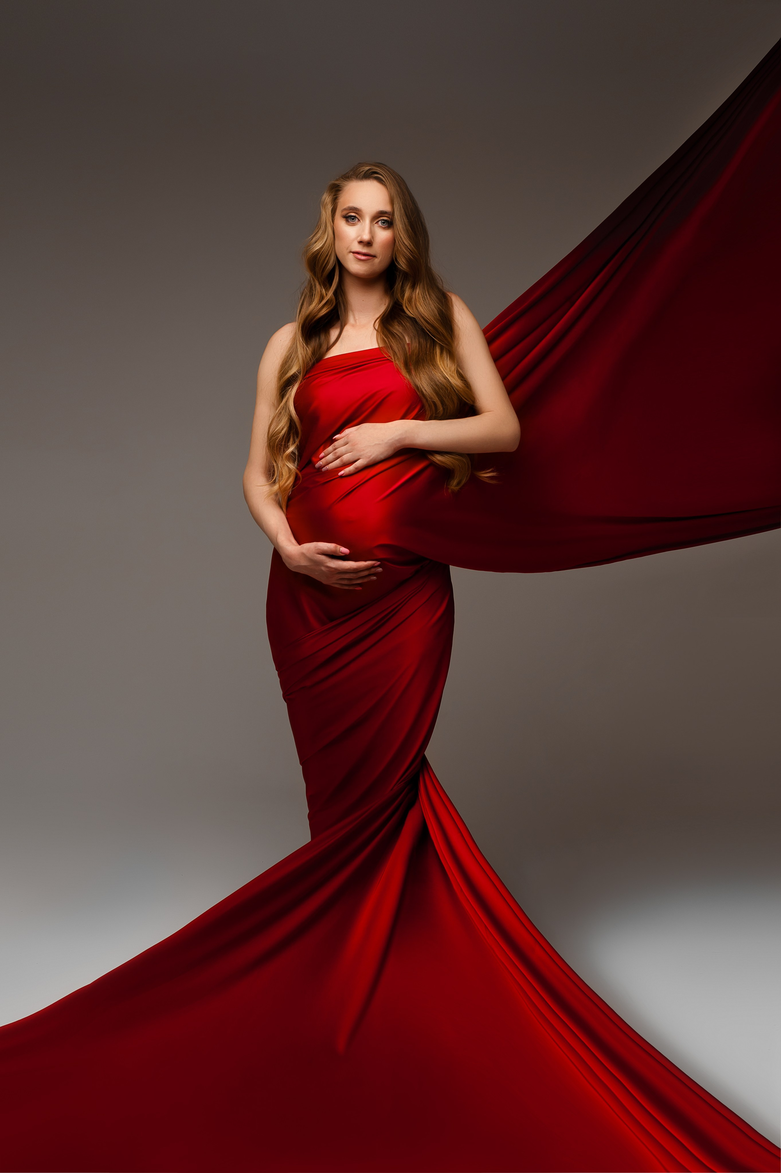 Фотосессия Беременности в Москве в стиле VOGUE "Всё включено". Стильная Фотосессия беременности в ткани.