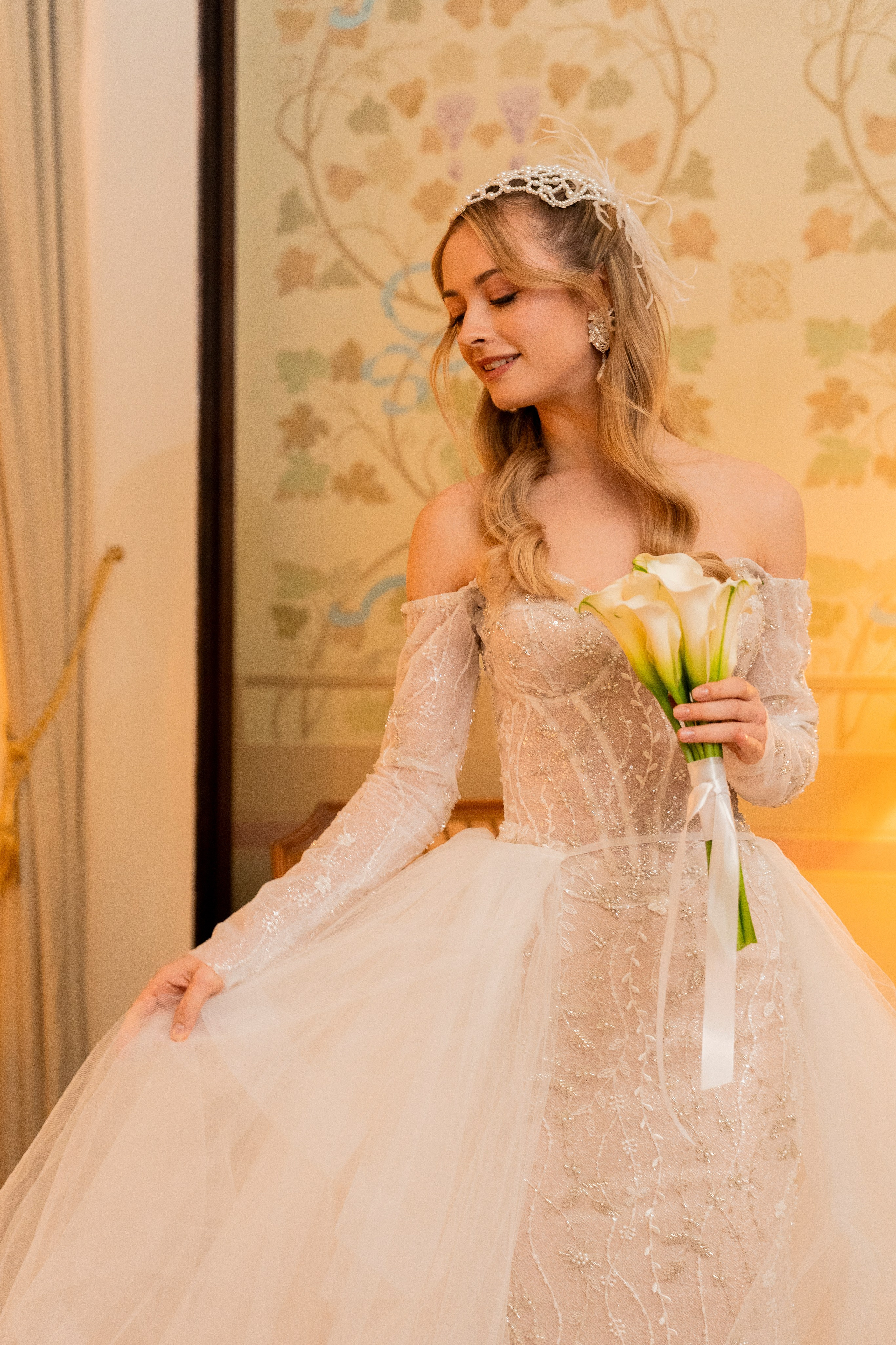 Свадебная фотосессия в отеле Метрополь. Свадебный фотограф в Москве Анна Полушина