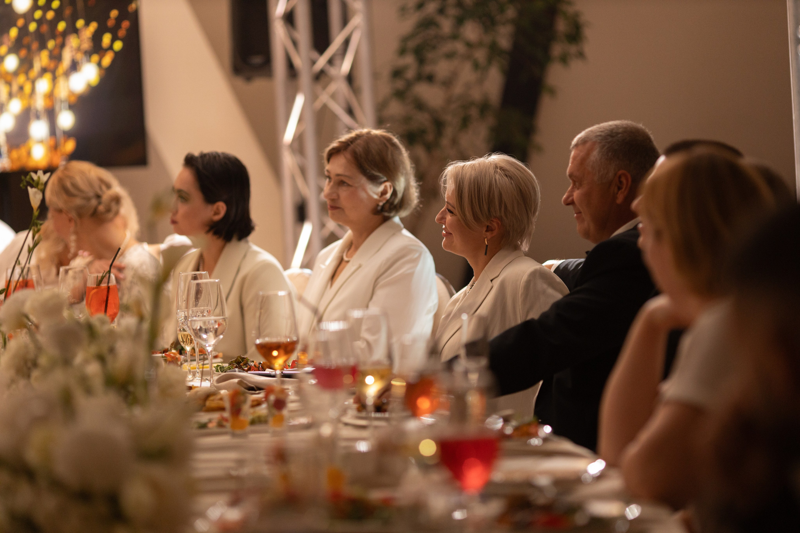 «С днем Рождения, Вика» группа «Корни»