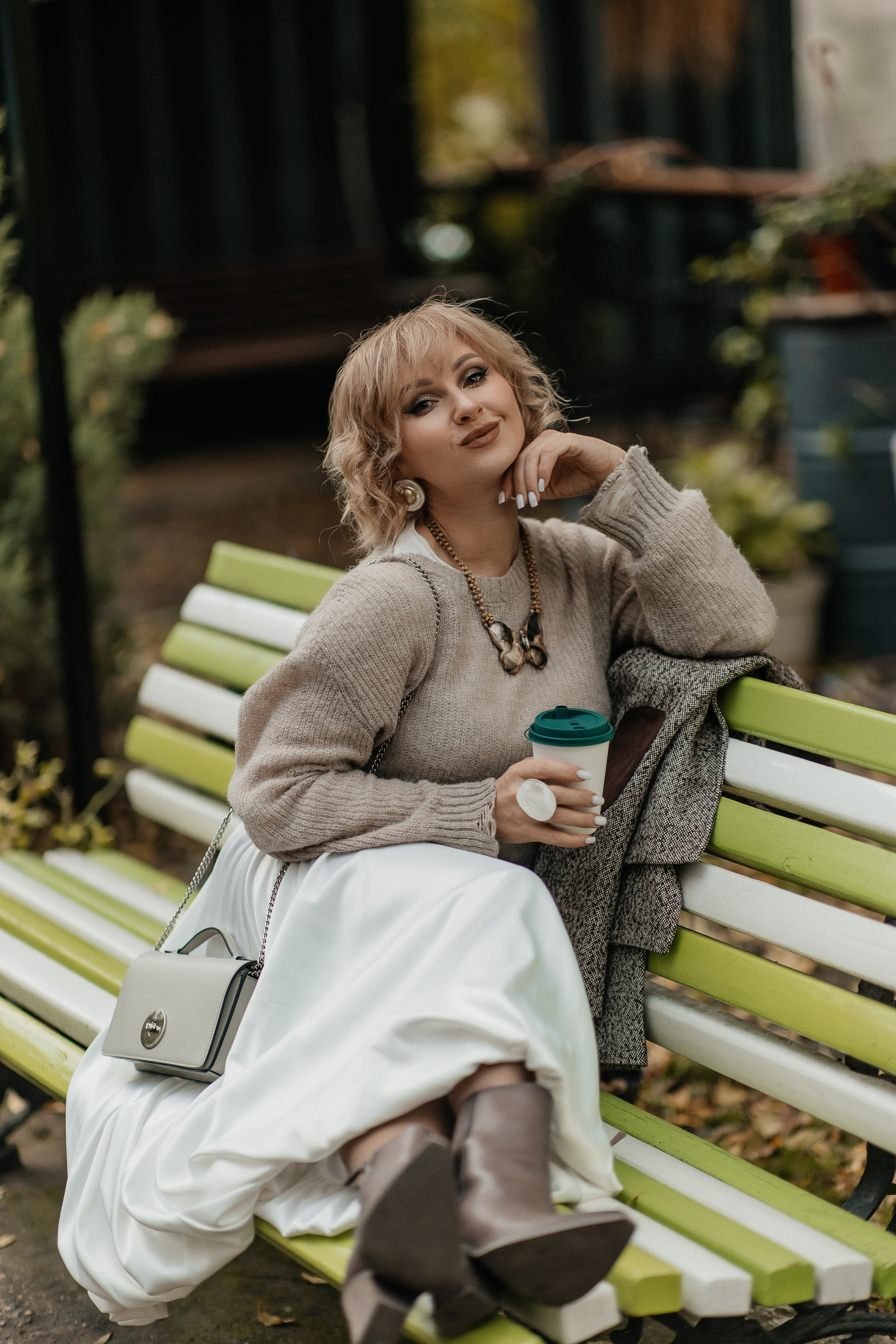 Маша и осень