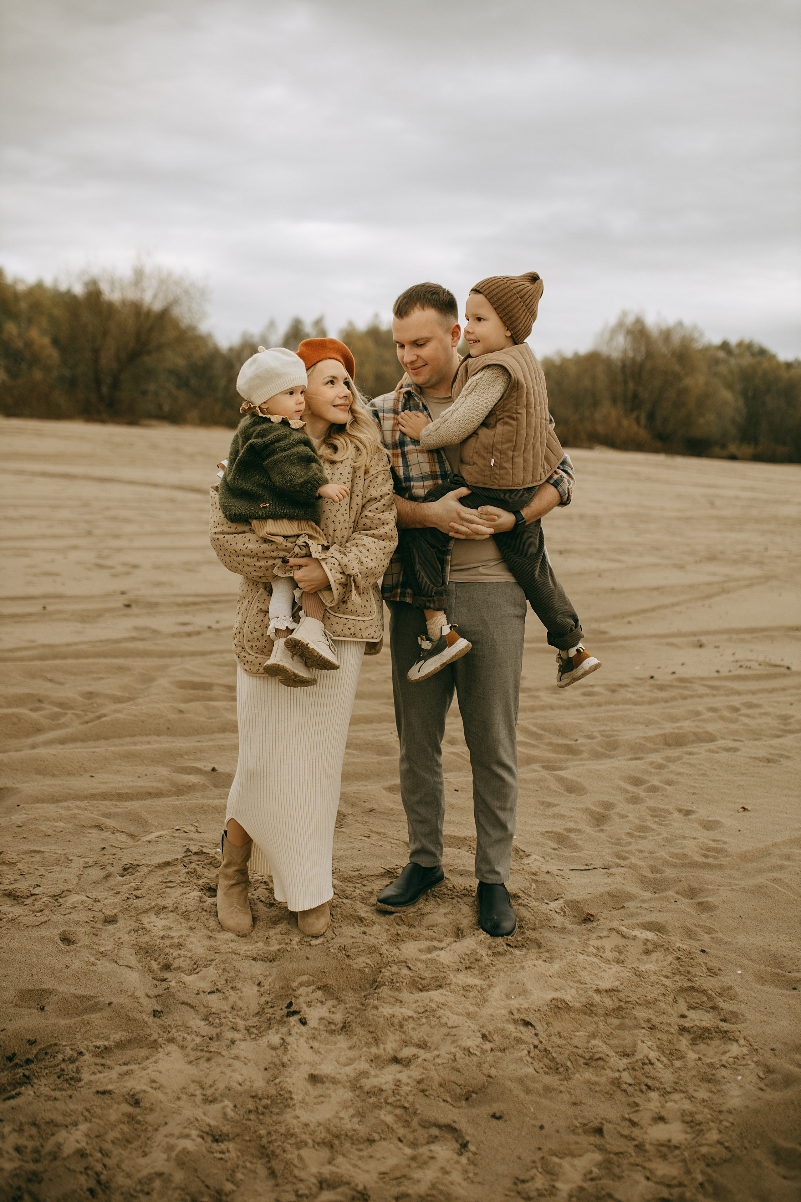 Прогулка у воды осенью. Семейный и детский фотограф в Рязани Екатерина Воронцова