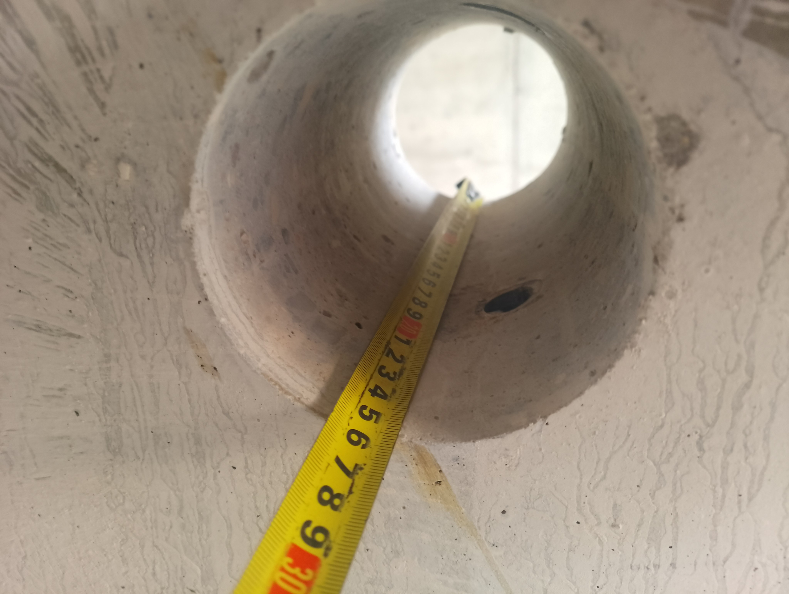 Поиск внутренних дефектов в бетоне монолитного железобетонного пилона ультразвуковым  эхометодом (метод ультразвуковой эхо-томографии).