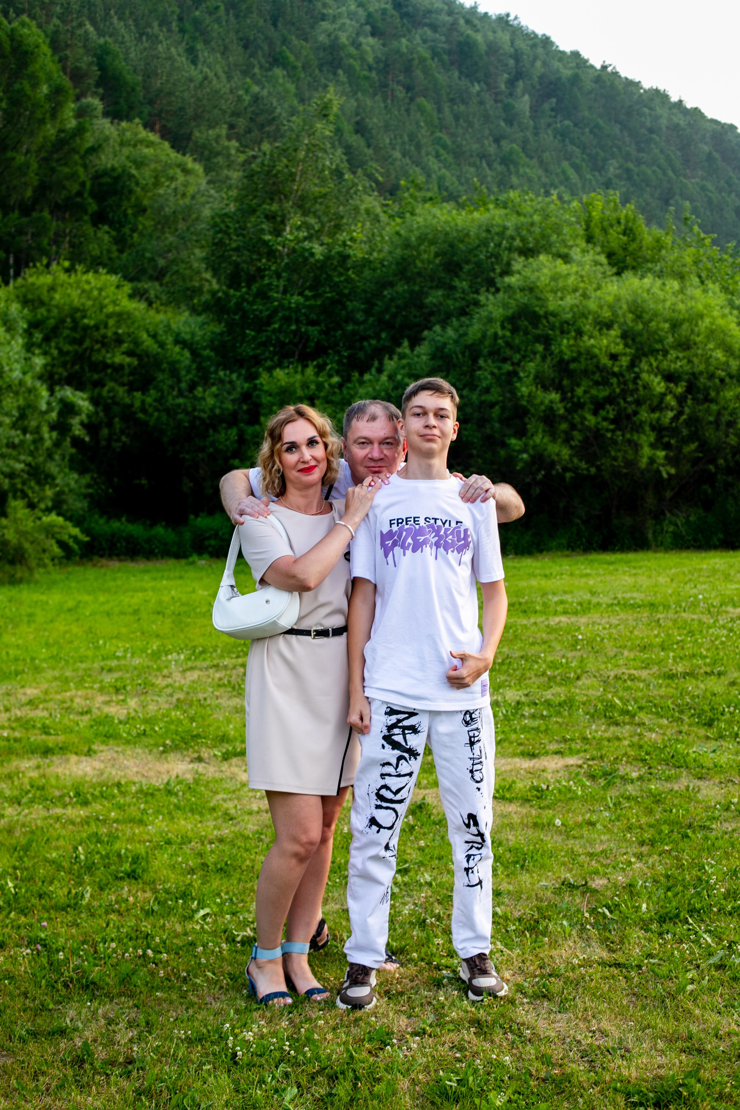 Выпускной. Альбомы с самого детства. +79237847111