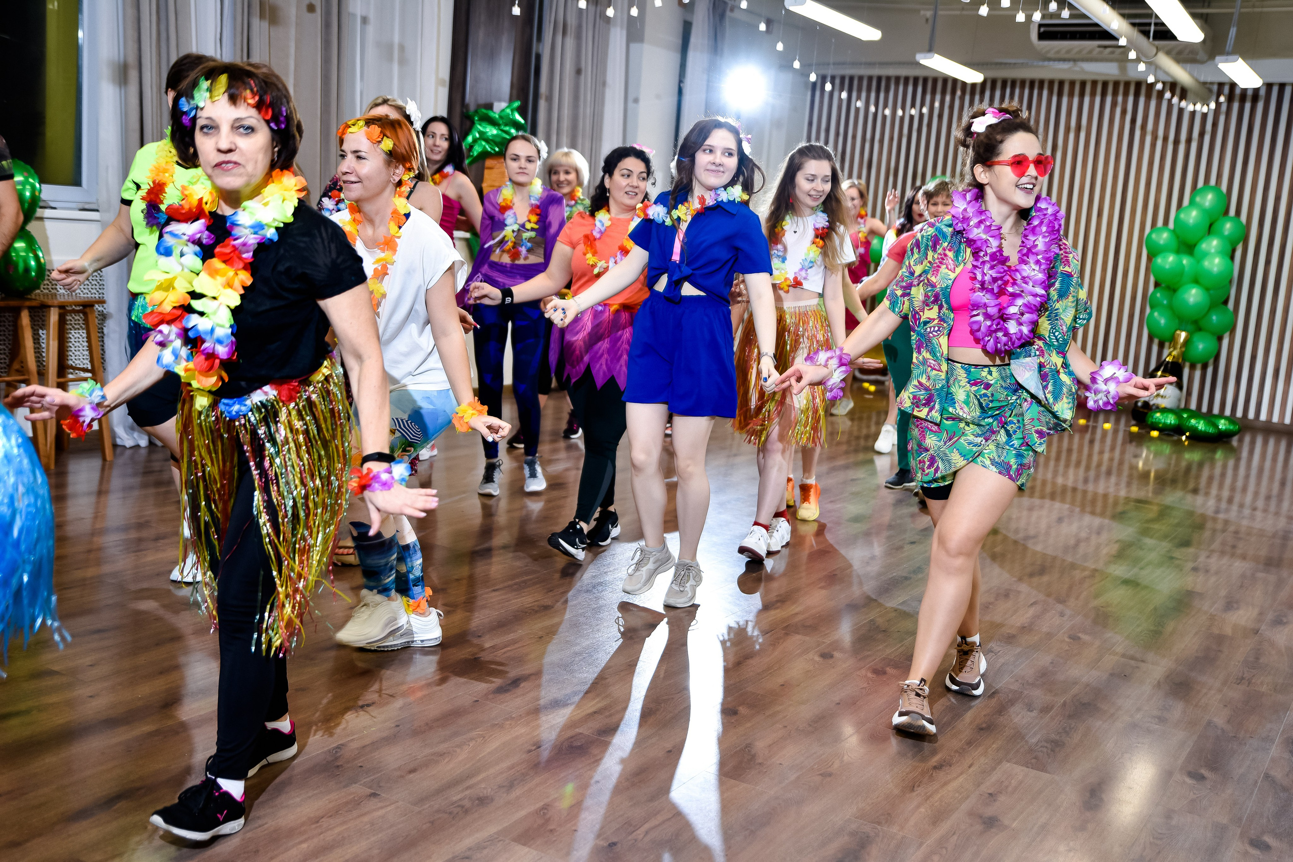 НОВОГОДНЯЯ ГАВАЙСКАЯ ТАНЦЕВАЛЬНАЯ ФИТНЕС- ВЕЧЕРИНКА