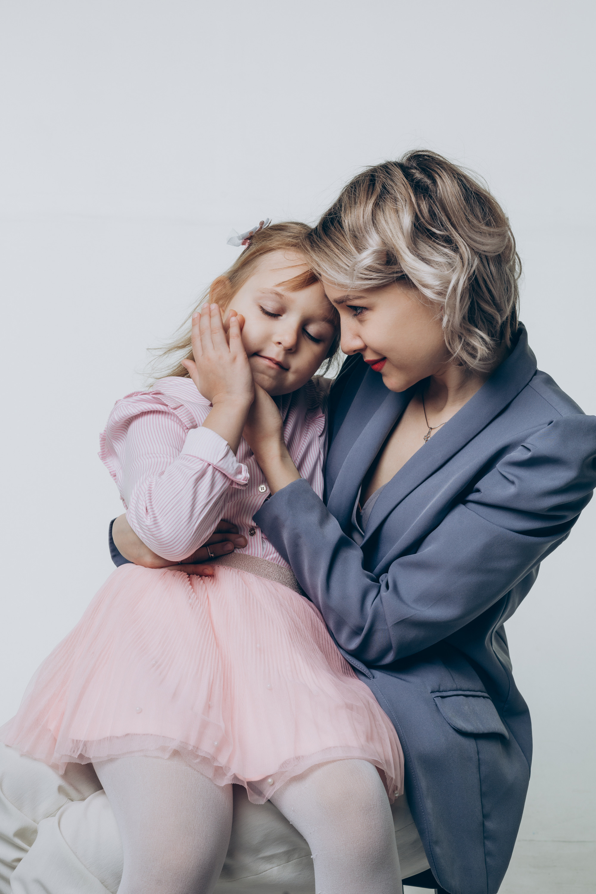 Оля & Полина. Портретный, семейный, свадебный фотограф в Воронеже Евгений Михайличенко