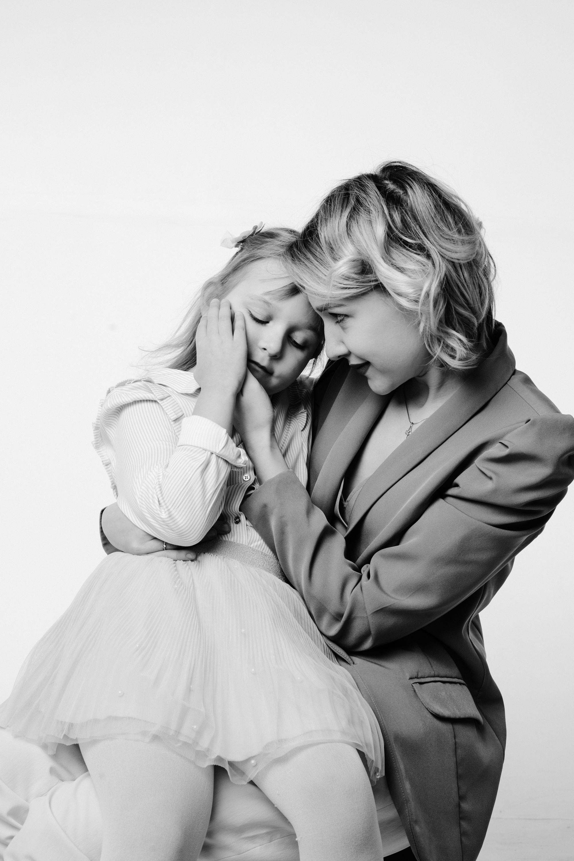 Оля & Полина. Портретный, семейный, свадебный фотограф в Воронеже Евгений Михайличенко