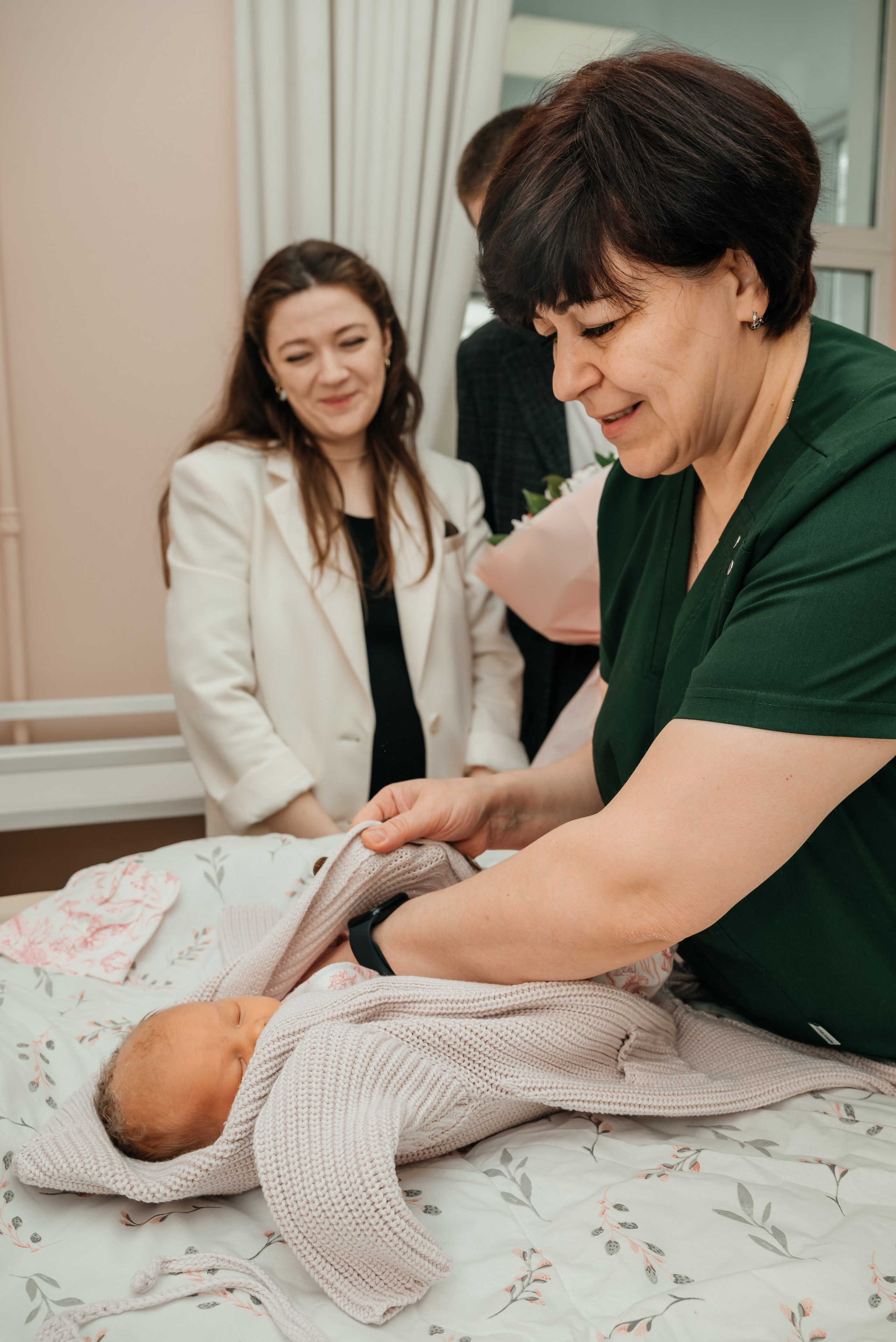 Фотосессия выписки из роддома ЦГБ. Семейный и детский фотограф Кущ Наташа