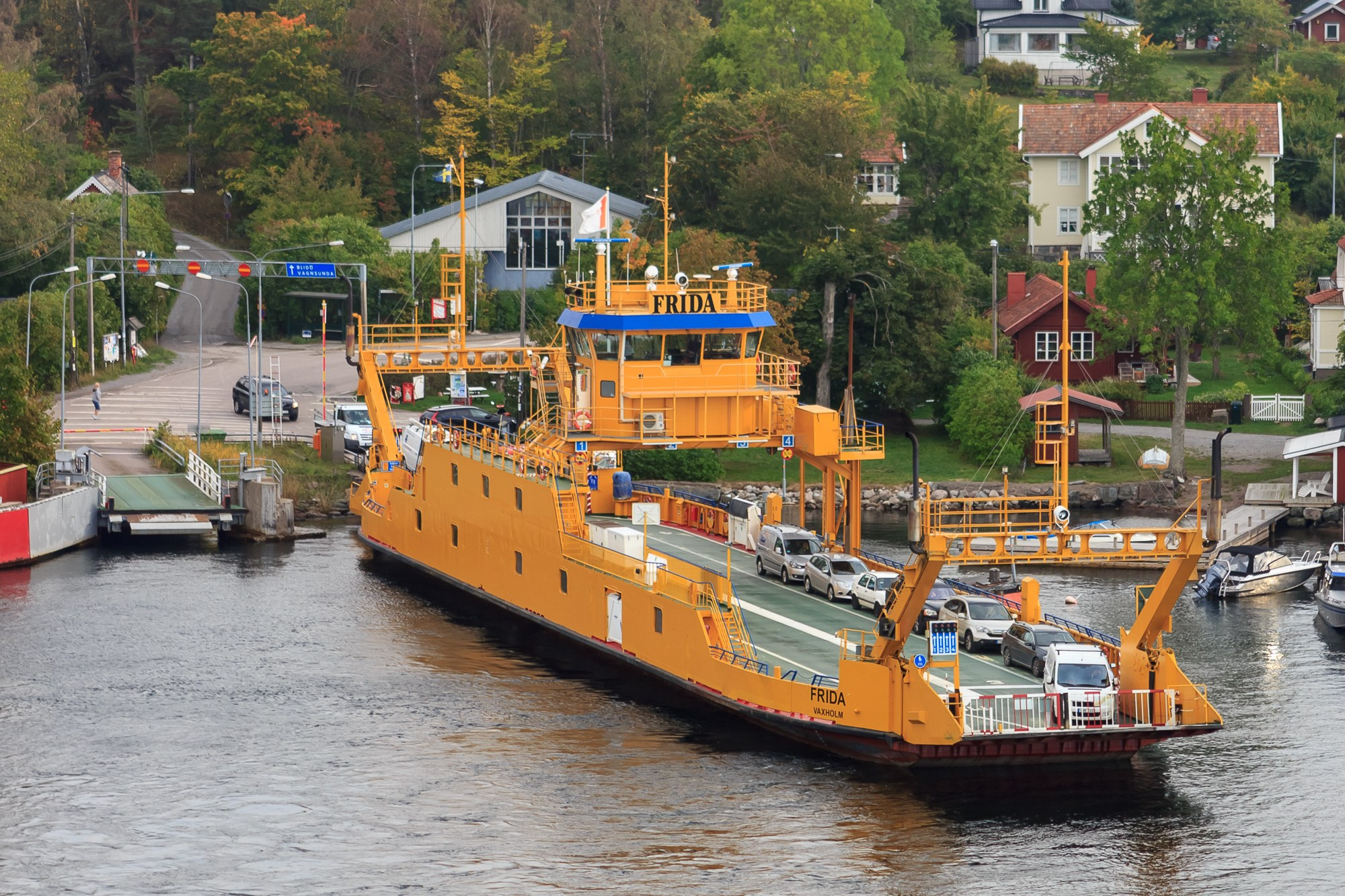 Стрит / Архитектура / Путешествия. Портретный, интерьерный и фуд фотограф в Перми Иван Вострецов