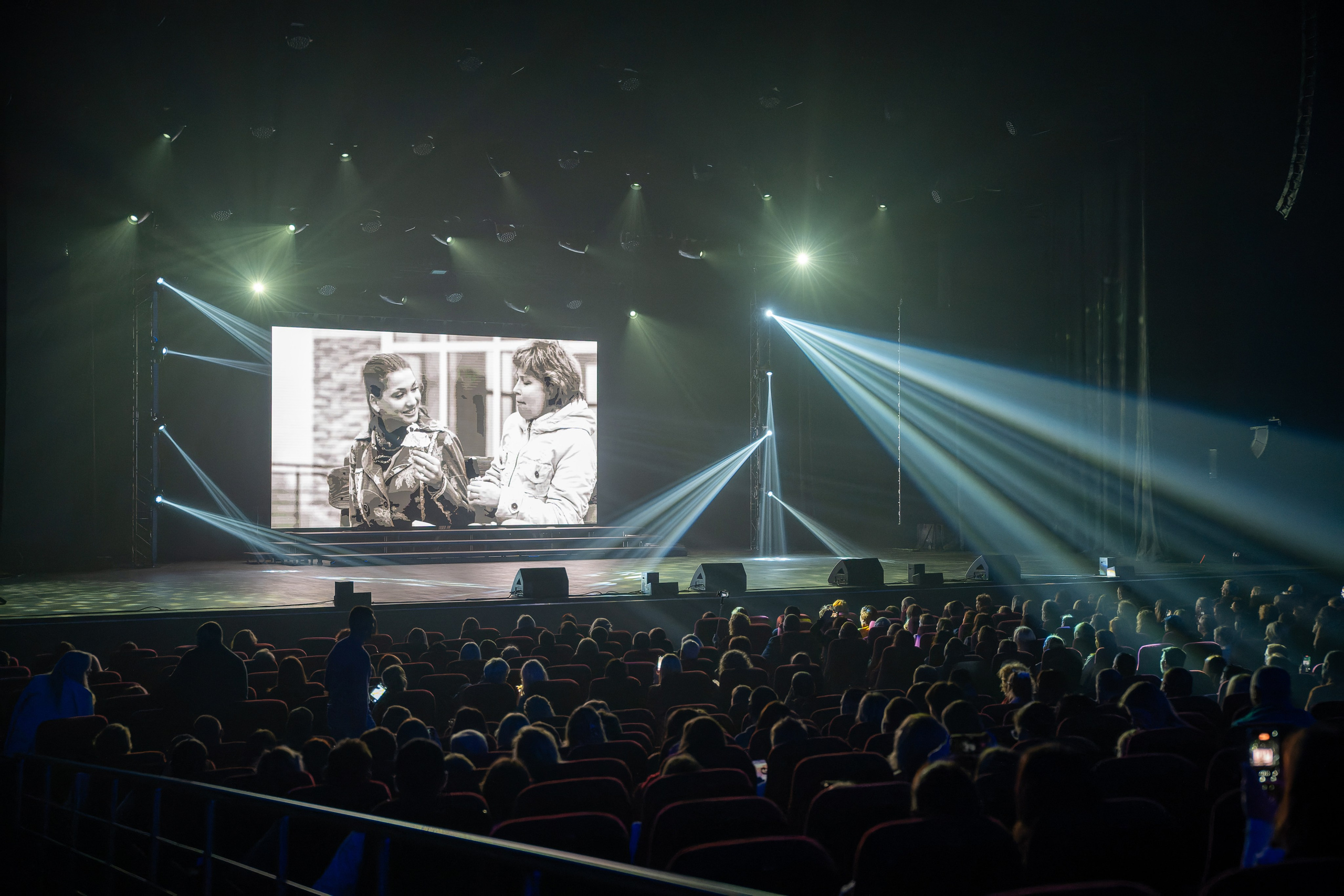 Фотосъёмка на гала-концерт, конкурсы, выступления, отчётные концерты и эвент-мероприятия. «Студия DRONAVT`s» — видеосъёмка и фотография г. Москва