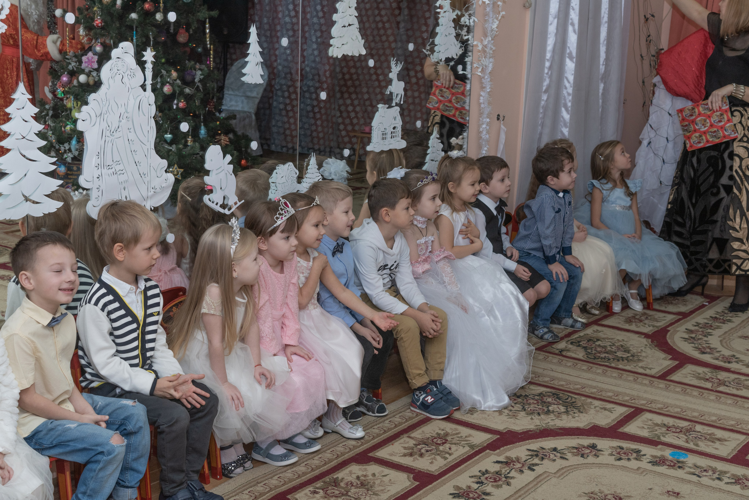 Ёлка в детском саду. Фотограф Евгений Симохин