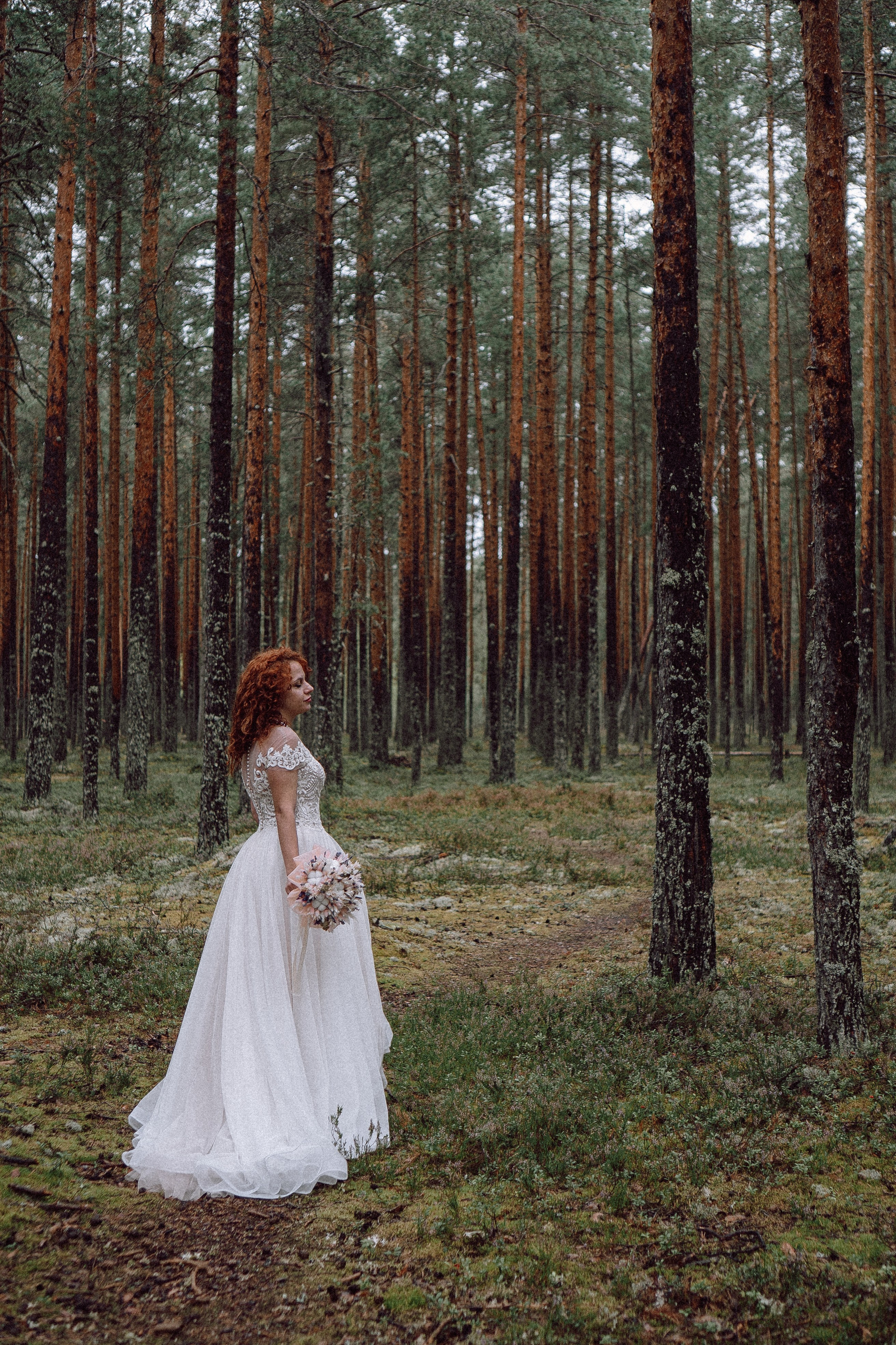 СВАДЕБНАЯ ФОТОСЕССИИЯ ПАРЫ В ГОРОДЕ ПРИОЗЕРСК В СОСНОВОМ ЛЕСУ И С ПИКАПОМ. Профессиональный фотограф, Санкт-Петербург — Виктория Богомолова