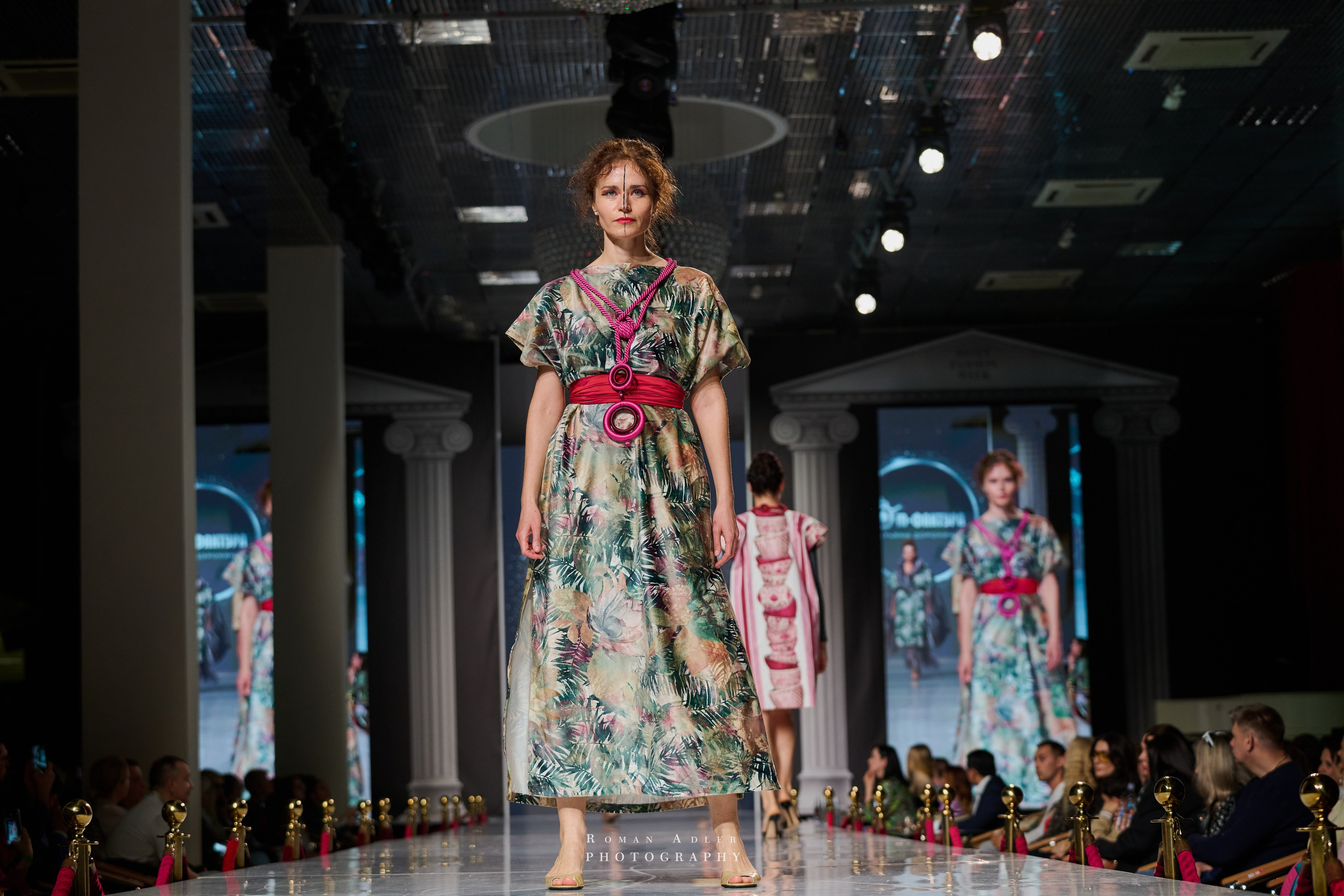 ESTET FASHION WEEK ВЕСНА — 2025. Фотограф Роман Адлер