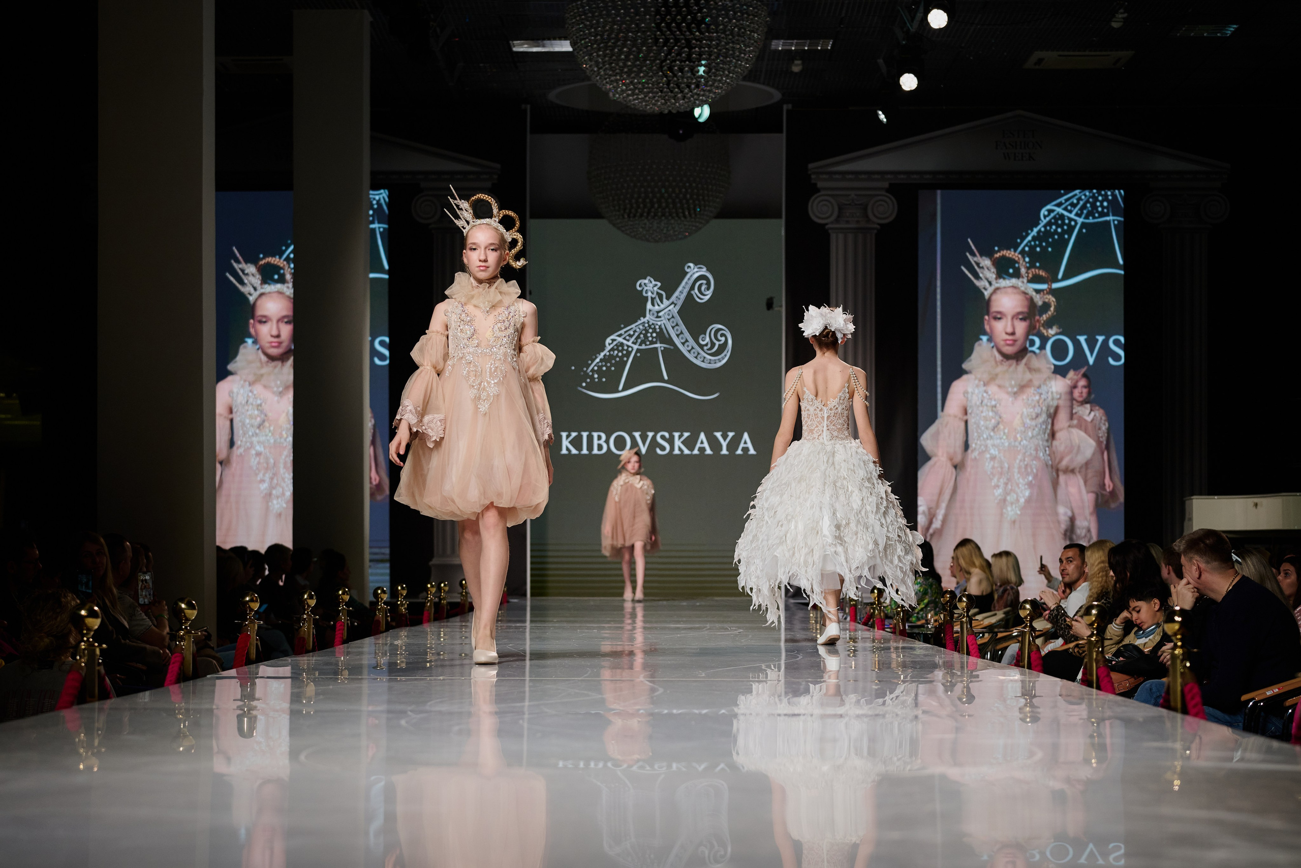 ESTET FASHION WEEK ВЕСНА — 2025. Фотограф Роман Адлер