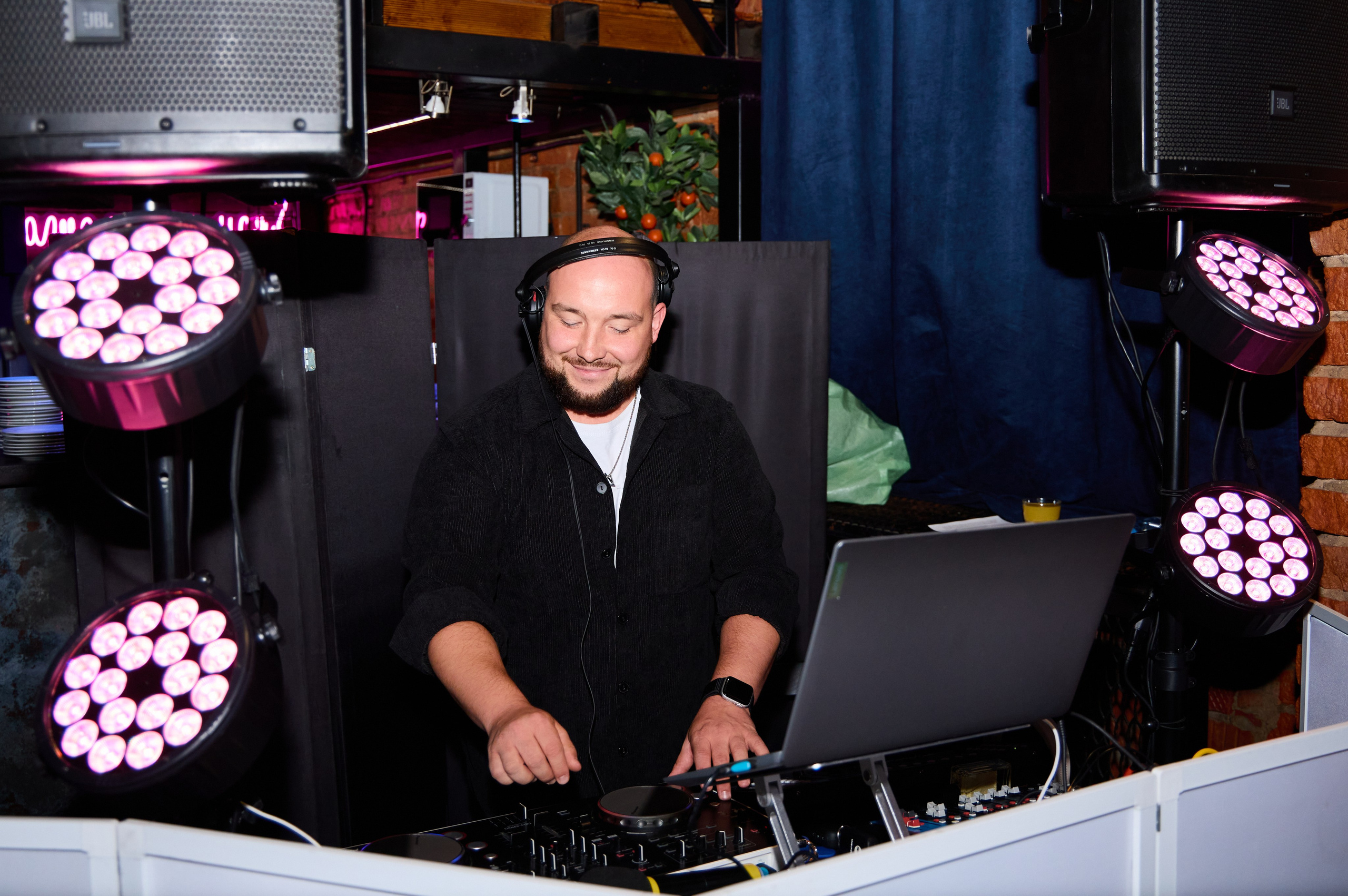 Корпоративы. PRO Диджей на мероприятие любой сложности в Москве и МО