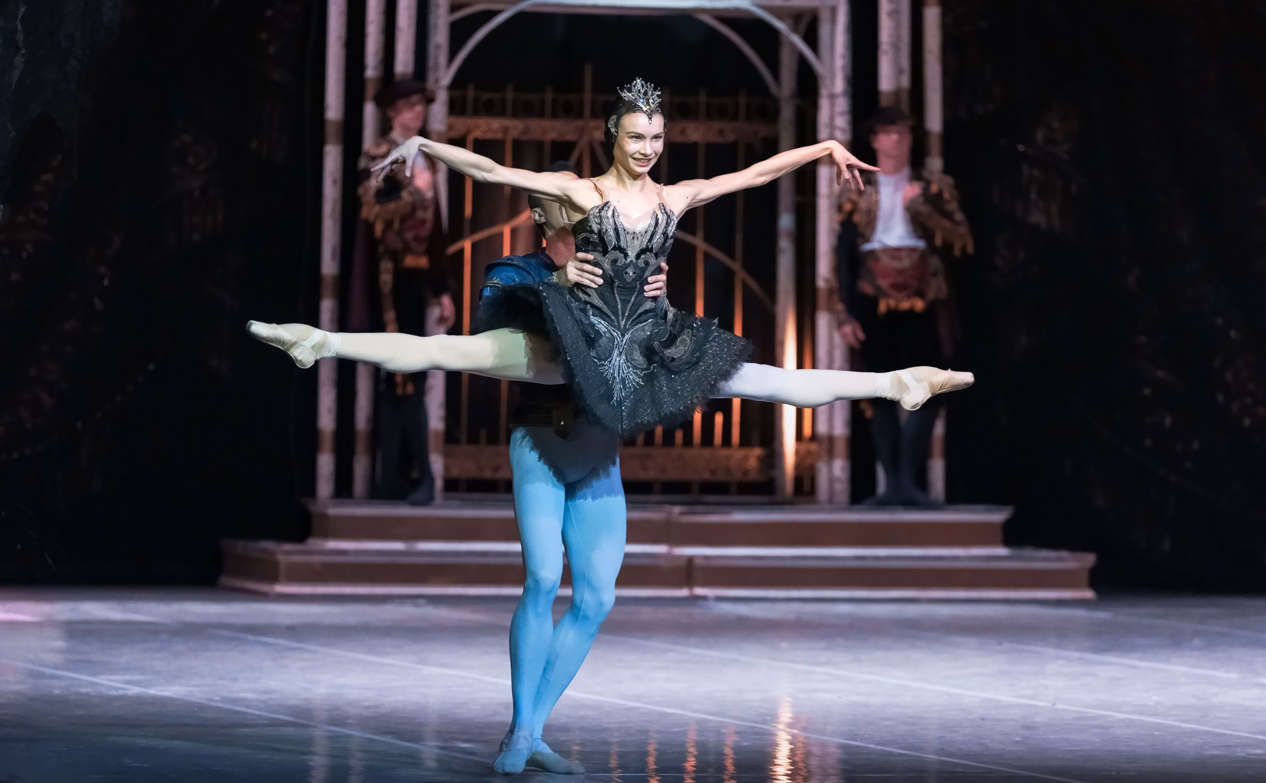 Лебединое озеро. Балет Наталии Касаткиной и Владимира Василёва. Балетный фотограф Москва Майоров Николай