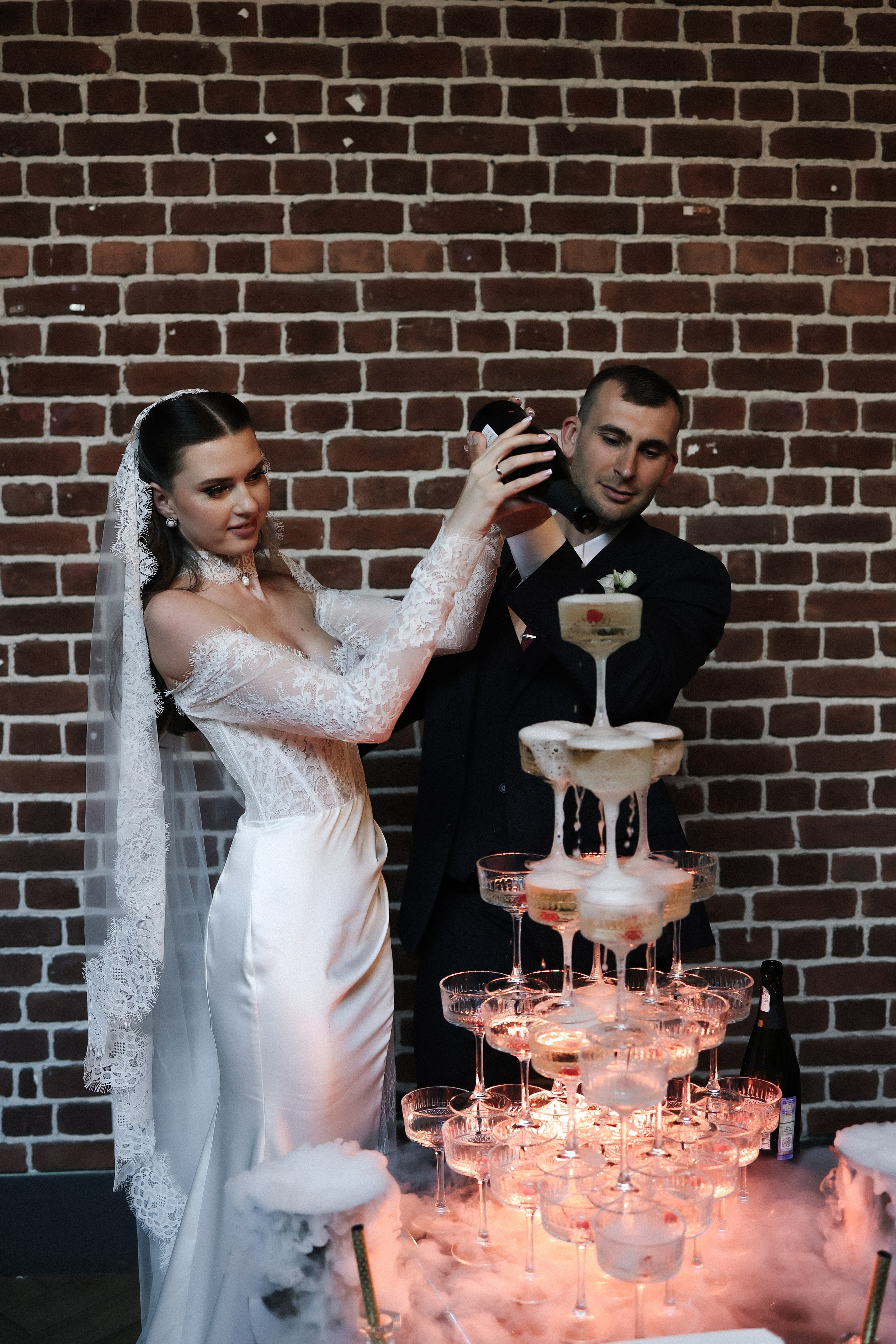 И. + А. Усадьба Воронцово, Radisson Blu Olympiyskiy, банкет в ресторане Mansard Restaurant And Hall. Свадебный и семейный фотограф в Москве Света Снимает