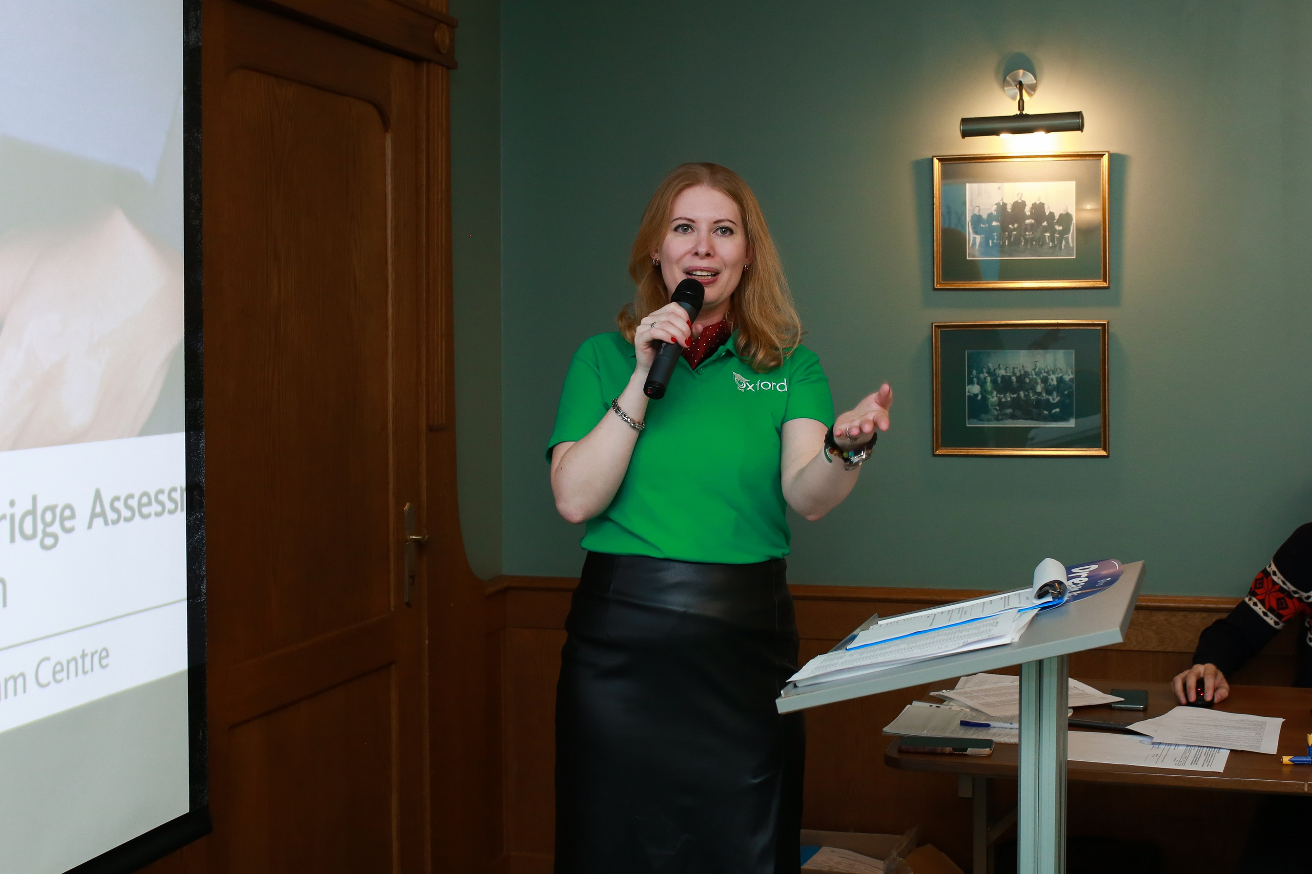 Церемония вручения сертификатов Cambridge. Репортажный и портретный фотограф Полина Ершова