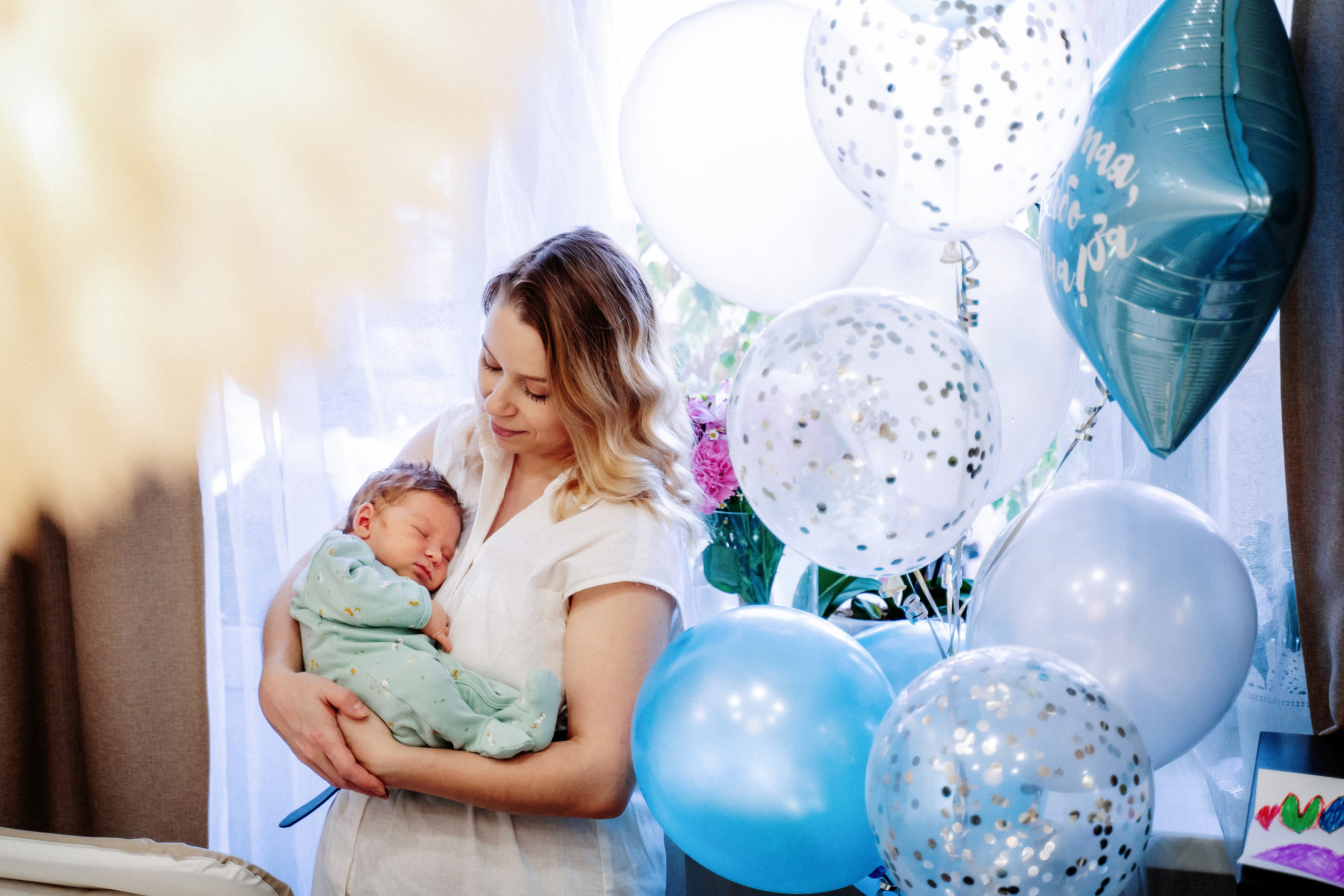 Домашняя фотосессия с новорожденным малышом. Выпускные альбомы в городе Кирове. Фотограф Екатерина Невская