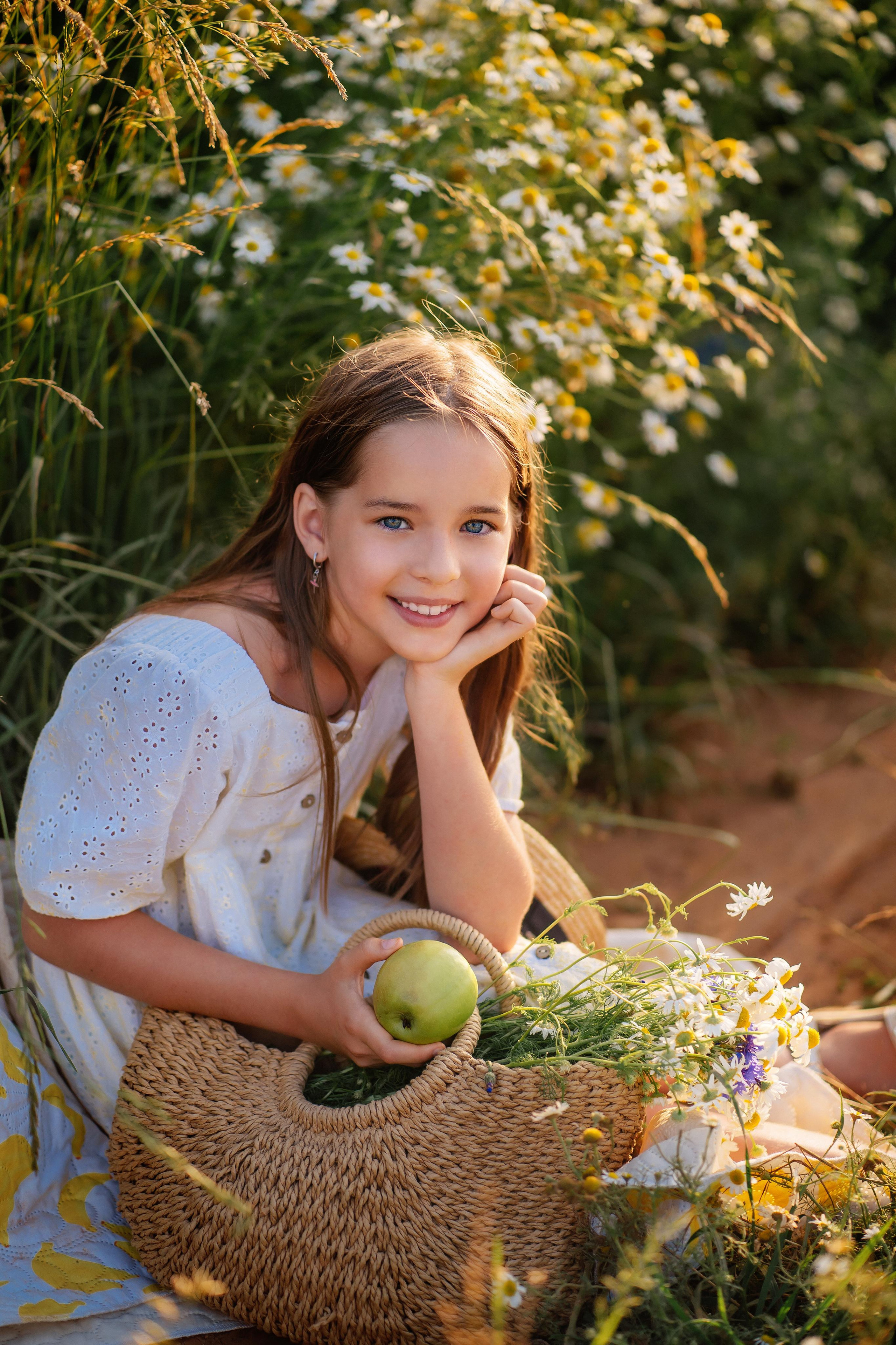 Фотосессия на улице в городе и на природе. Выпускные альбомы в городе Кирове. Фотограф Екатерина Невская