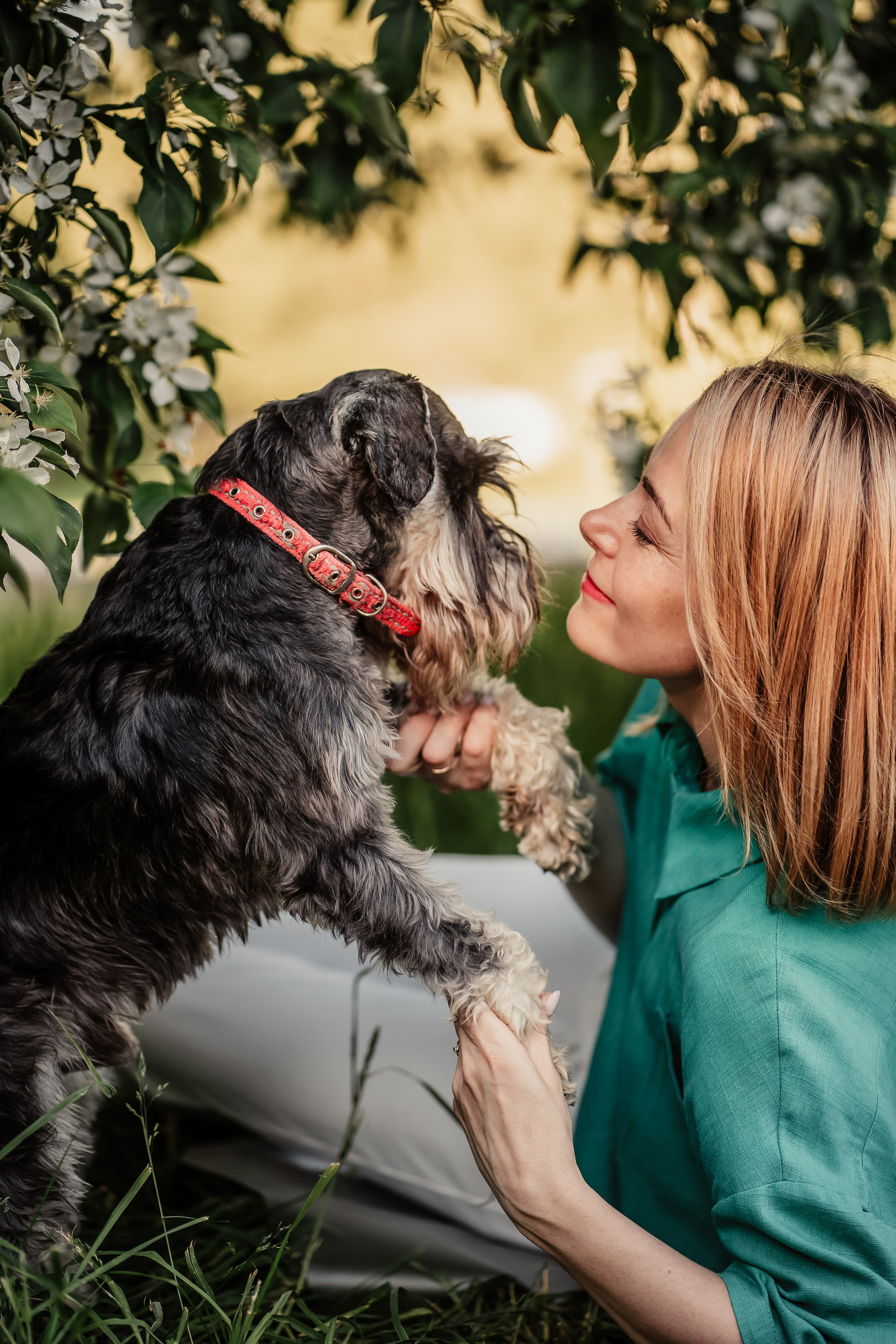 В парке весной. Выпускные альбомы в городе Кирове. Фотограф Екатерина Невская