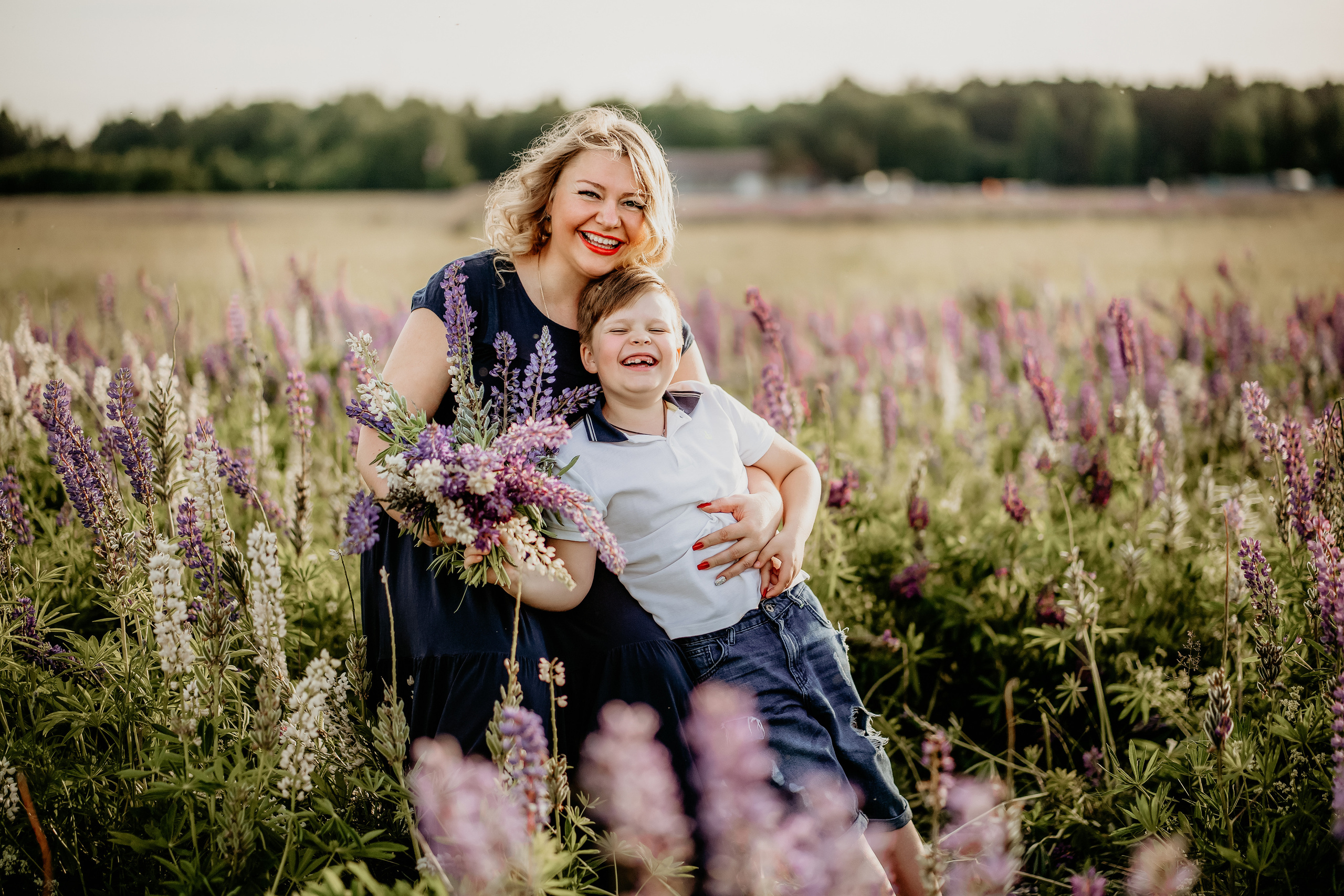 Фотосессия на улице в городе и на природе. Выпускные альбомы в городе Кирове. Фотограф Екатерина Невская