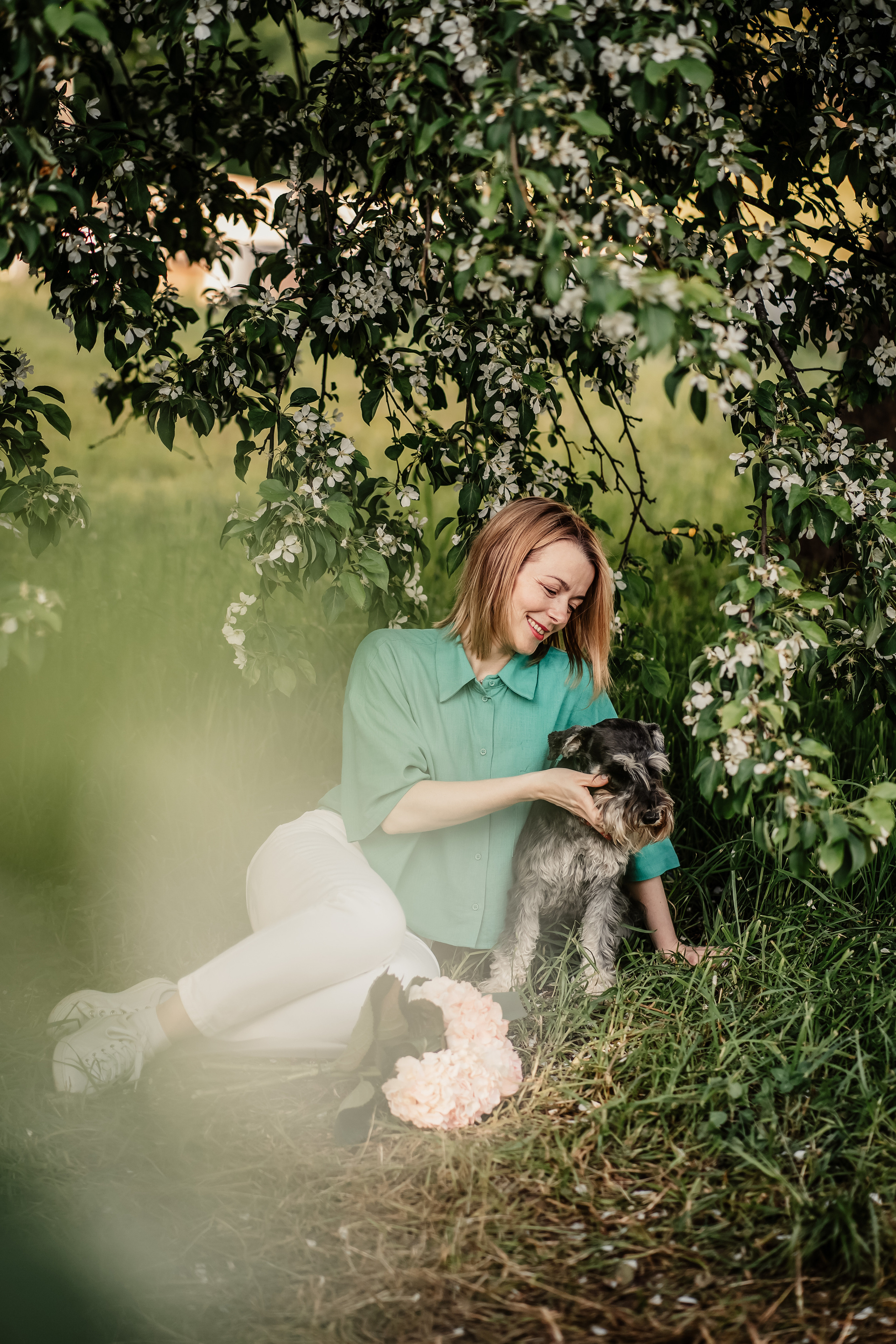 В парке весной. Выпускные альбомы в городе Кирове. Фотограф Екатерина Невская