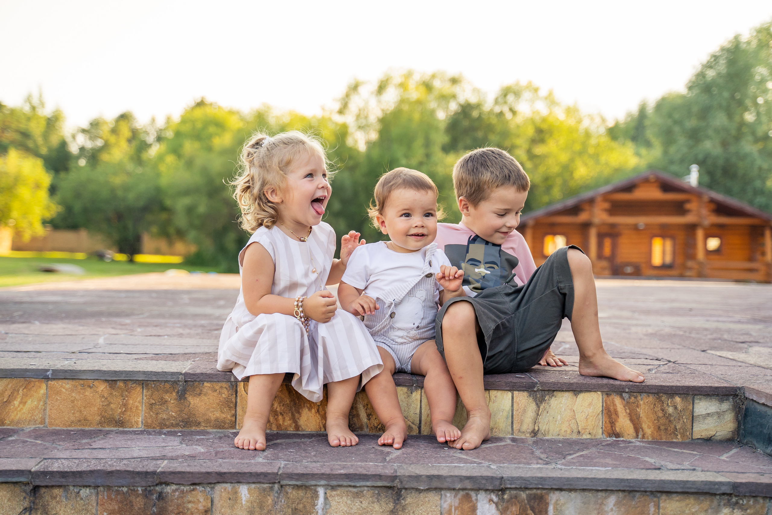 Фотосессия на улице в городе и на природе. Выпускные альбомы в городе Кирове. Фотограф Екатерина Невская