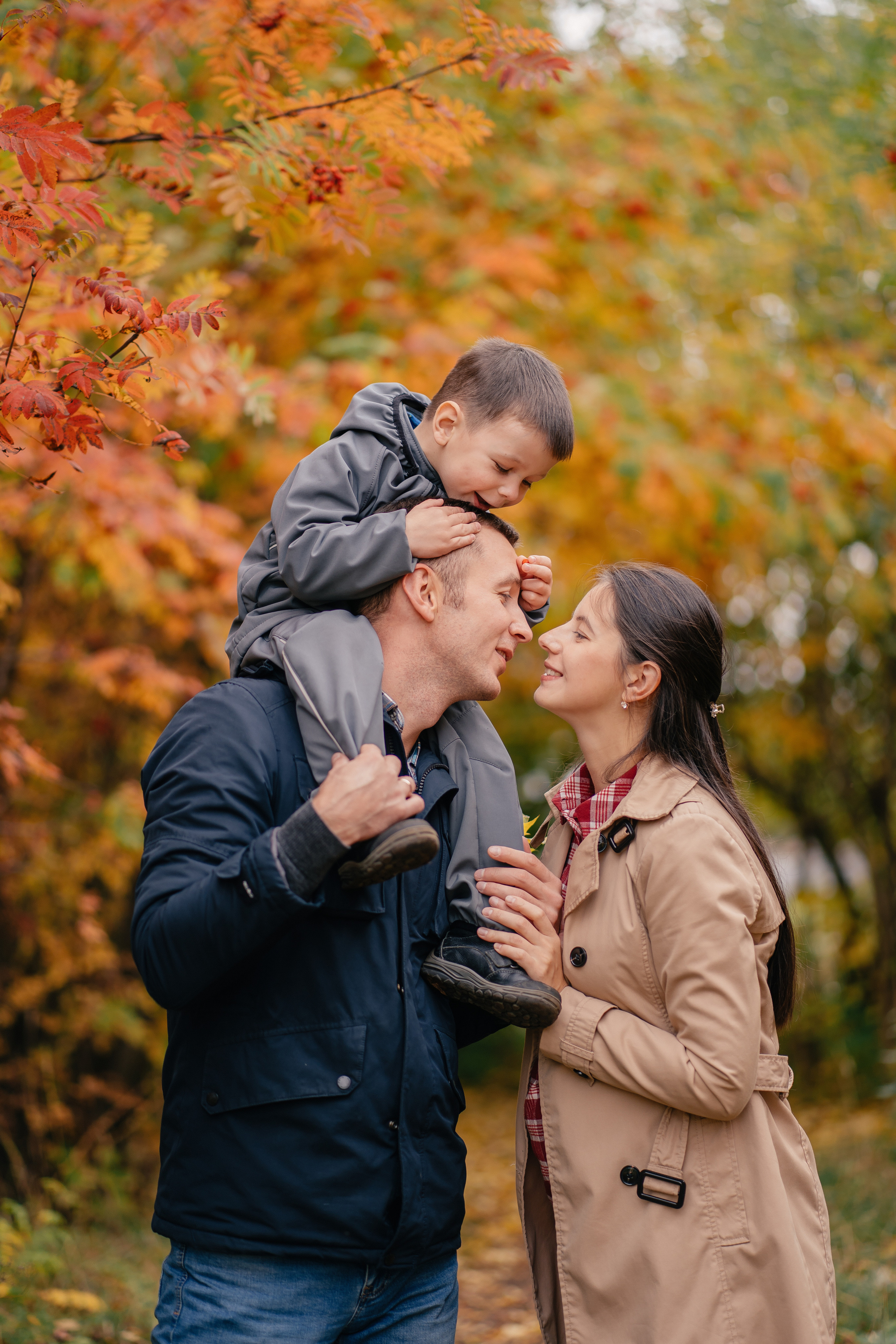 Фотосессия на улице в городе и на природе. Выпускные альбомы в городе Кирове. Фотограф Екатерина Невская