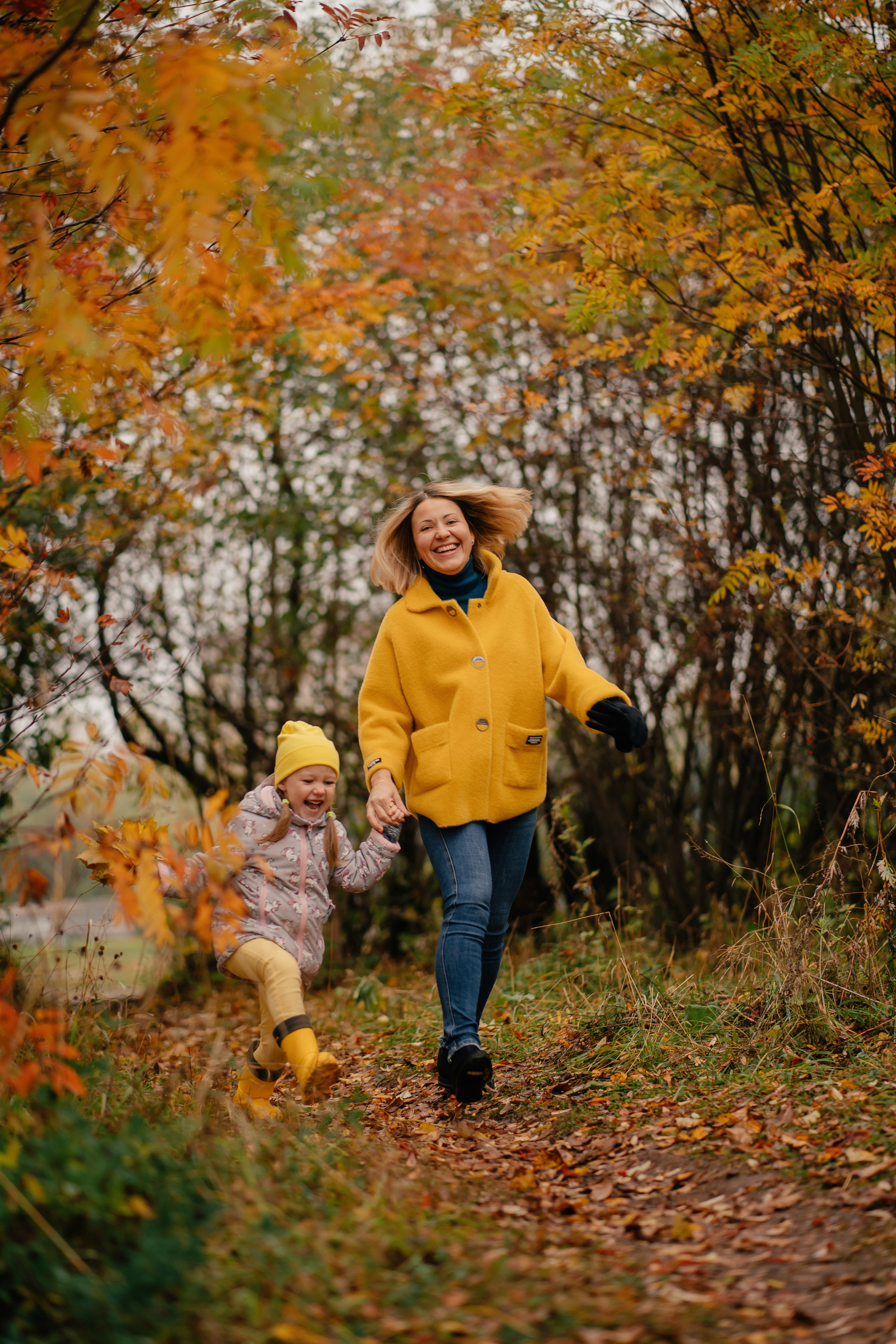 Фотосессия на улице в городе и на природе. Выпускные альбомы в городе Кирове. Фотограф Екатерина Невская