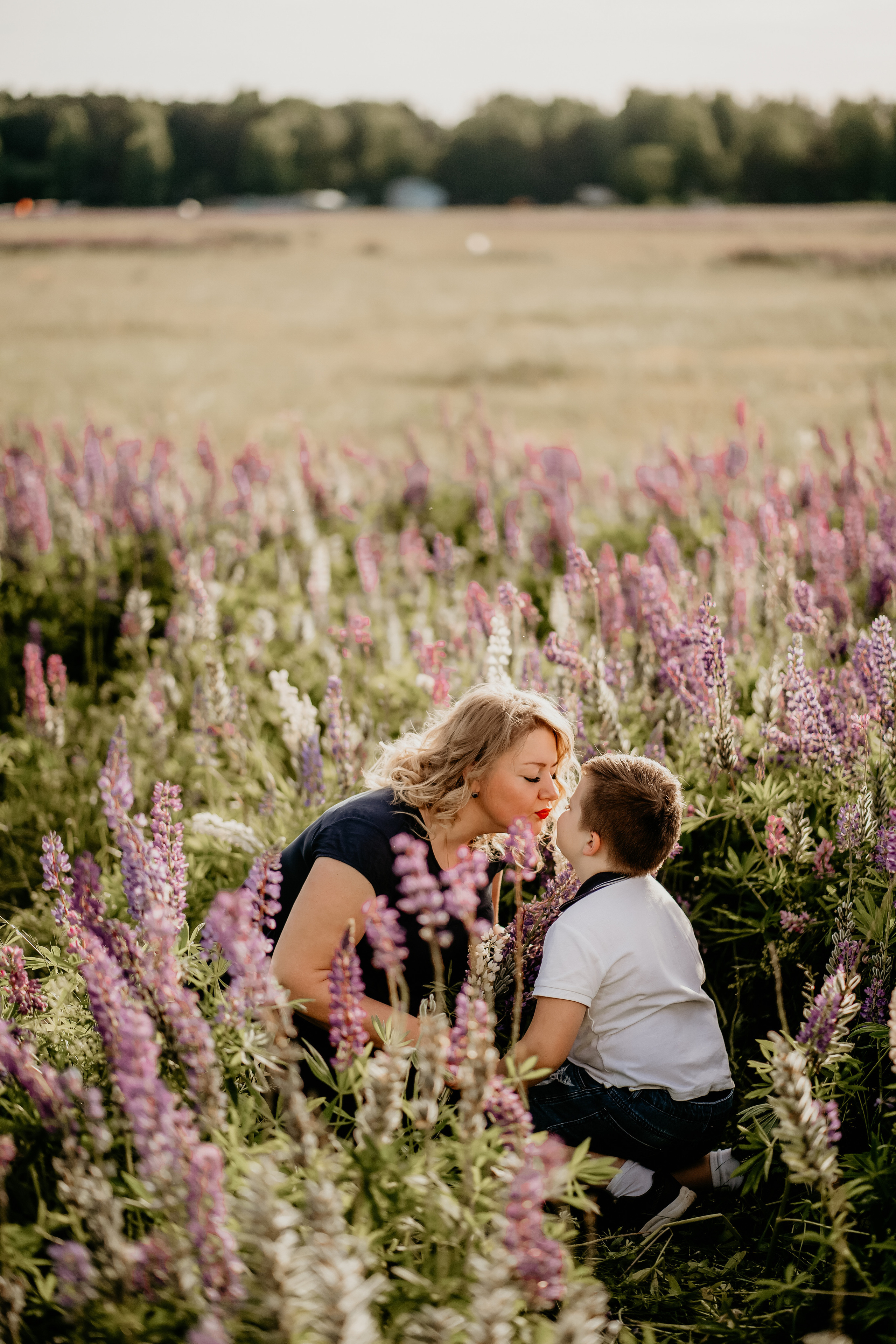 Фотосессия на улице в городе и на природе. Выпускные альбомы в городе Кирове. Фотограф Екатерина Невская