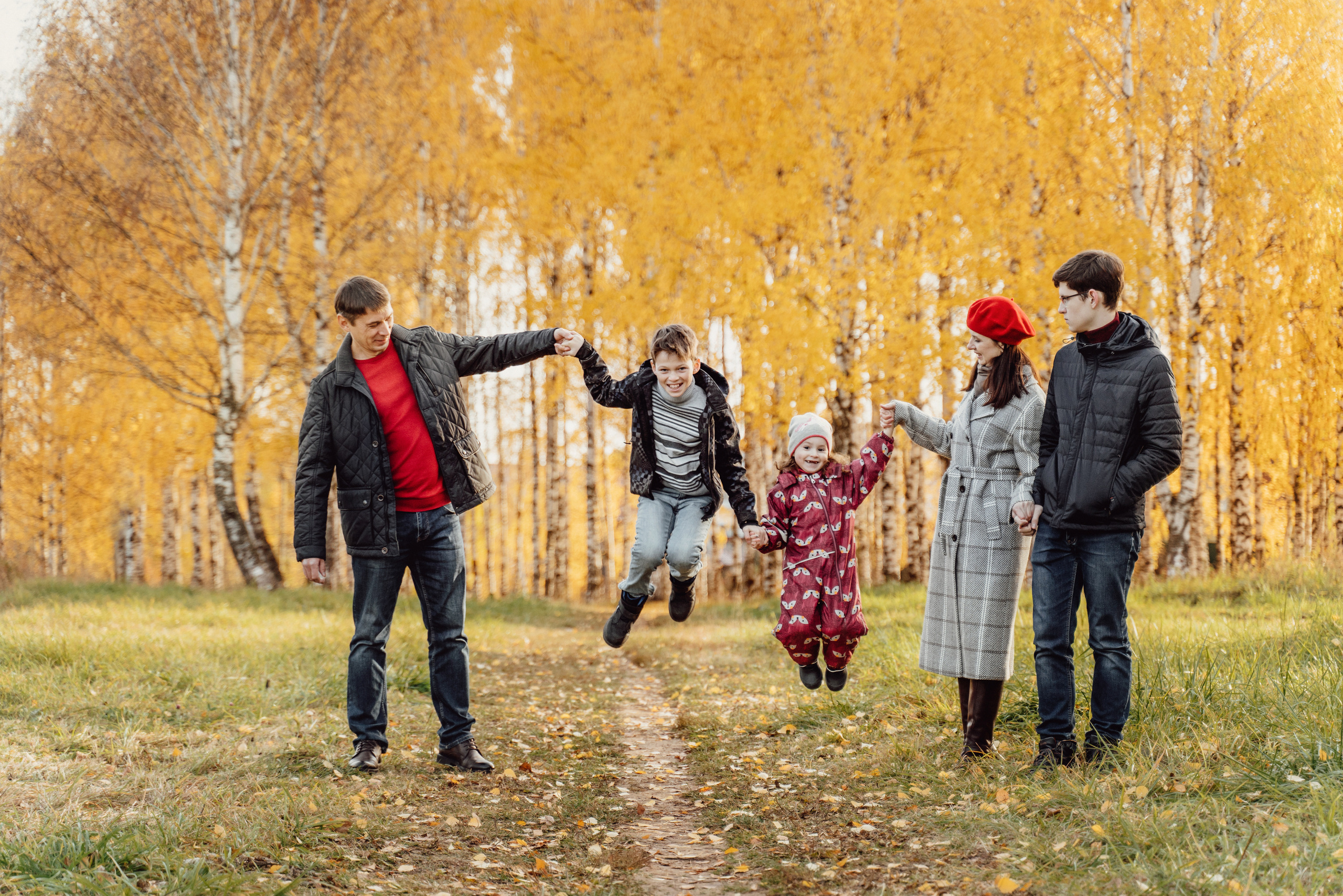 Фотосессия на улице в городе и на природе. Выпускные альбомы в городе Кирове. Фотограф Екатерина Невская