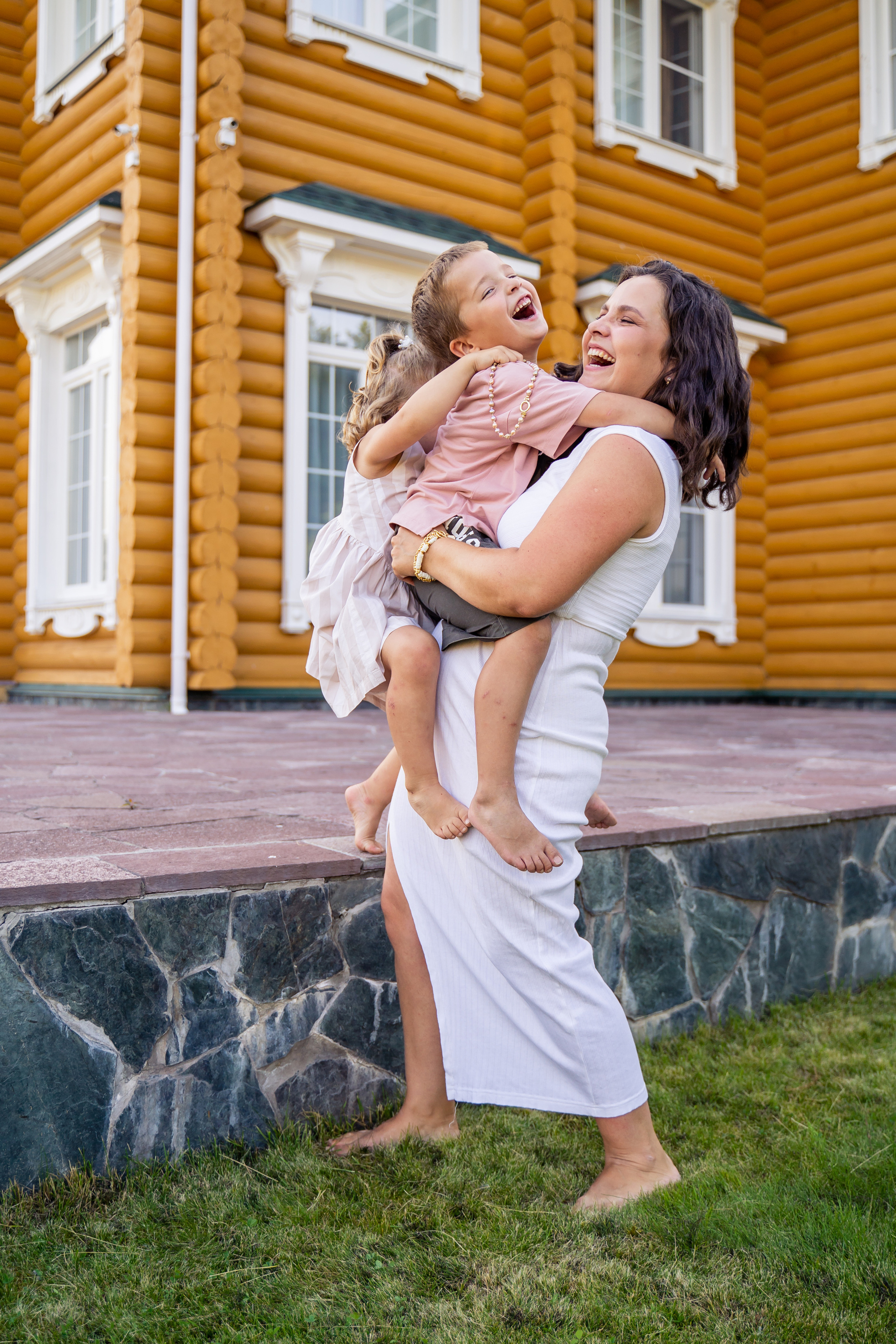 Фотосессия на улице в городе и на природе. Выпускные альбомы в городе Кирове. Фотограф Екатерина Невская