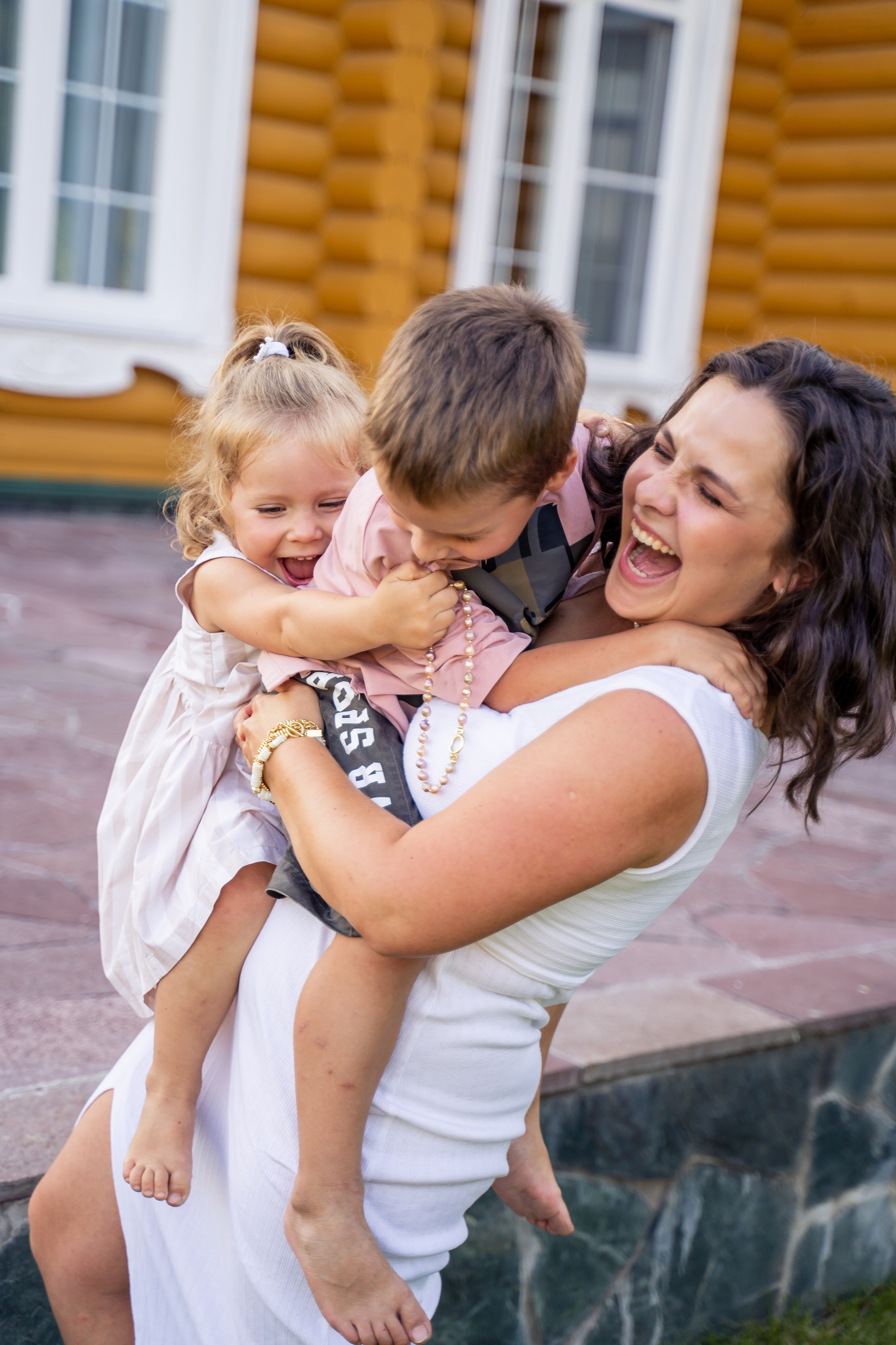 Фотосессия на улице в городе и на природе. Выпускные альбомы в городе Кирове. Фотограф Екатерина Невская