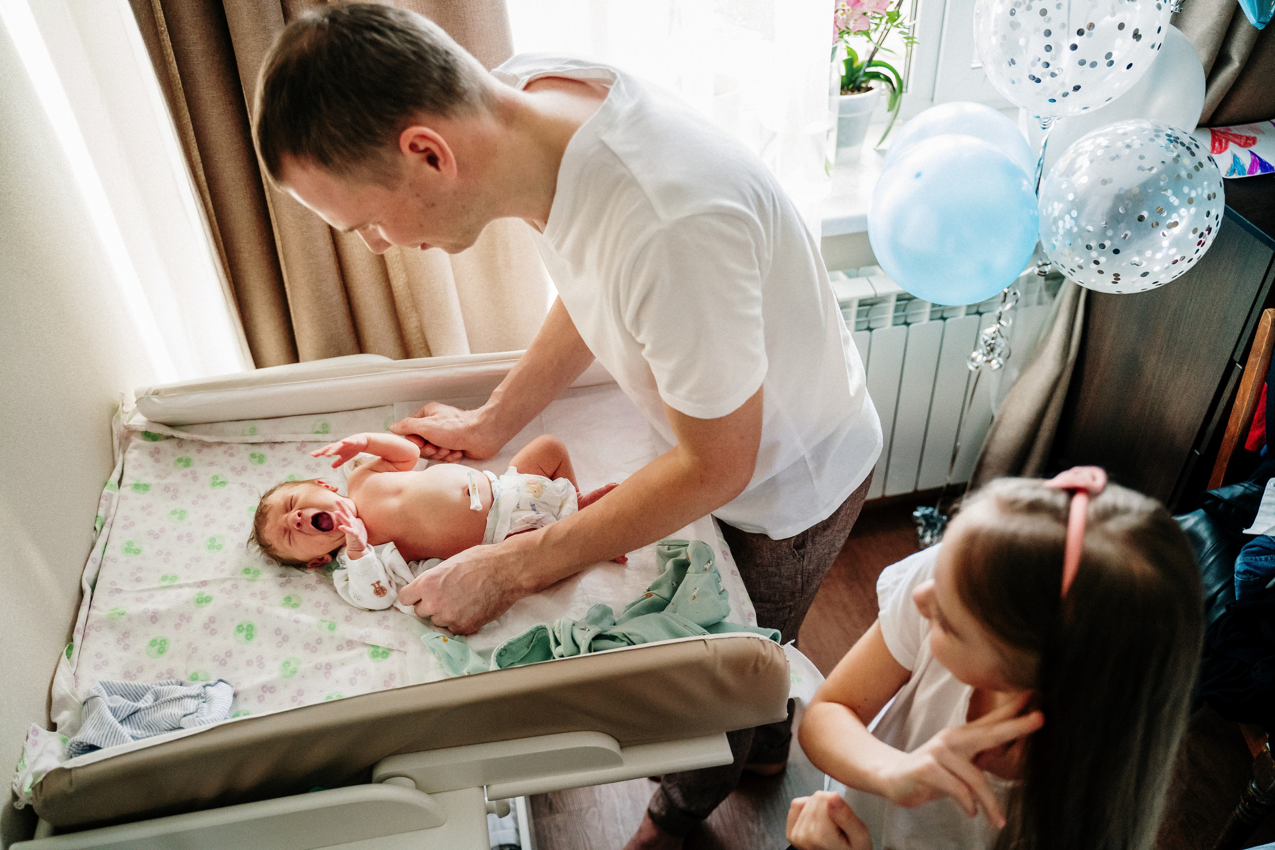 Домашняя фотосессия с новорожденным малышом. Выпускные альбомы в городе Кирове. Фотограф Екатерина Невская