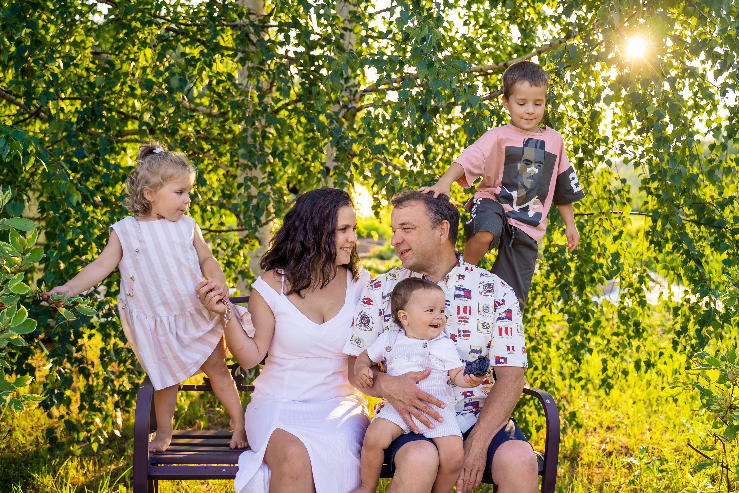 Фотосессия на улице в городе и на природе. Выпускные альбомы в городе Кирове. Фотограф Екатерина Невская